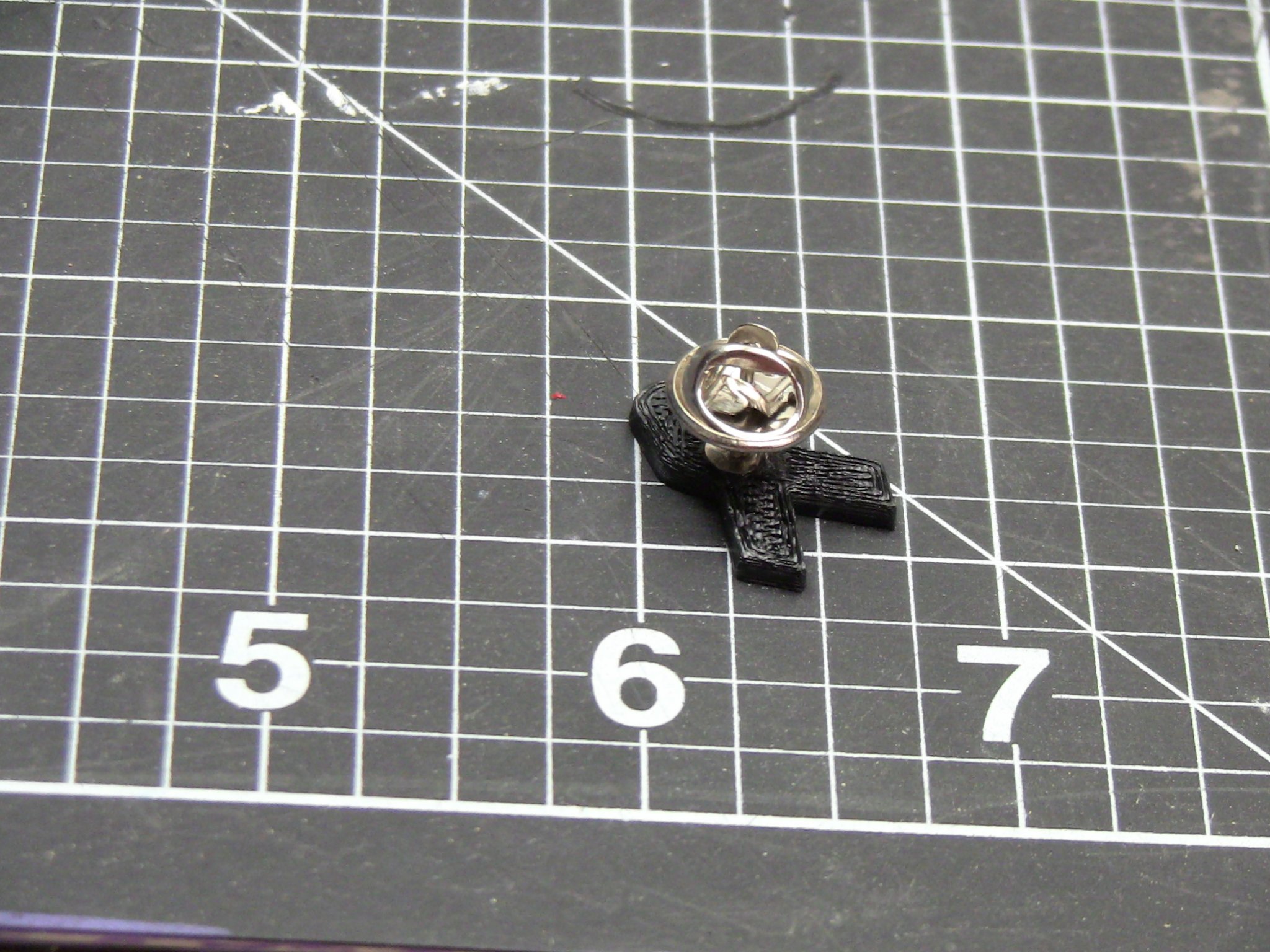 Pin men hình ruy băng nhận thức