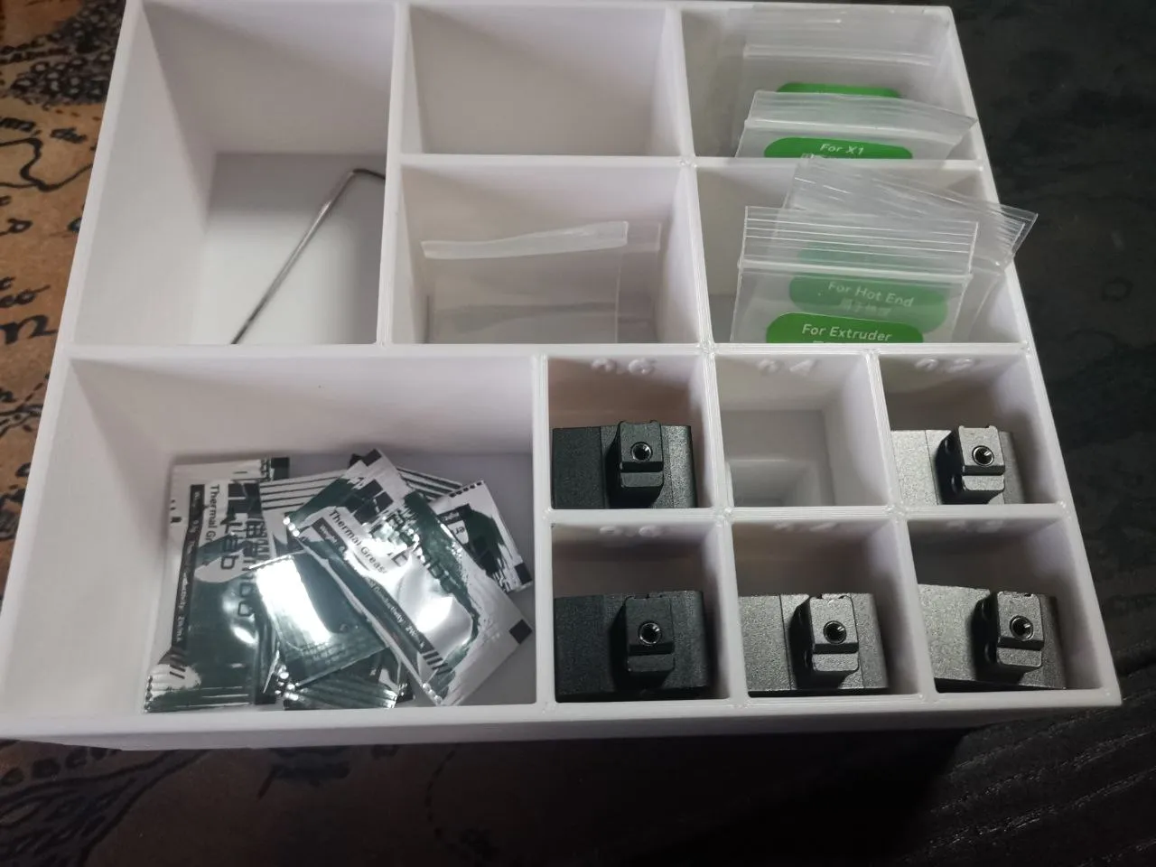 Hộp phân loại IKEA Alex cho công cụ Bambu Lab