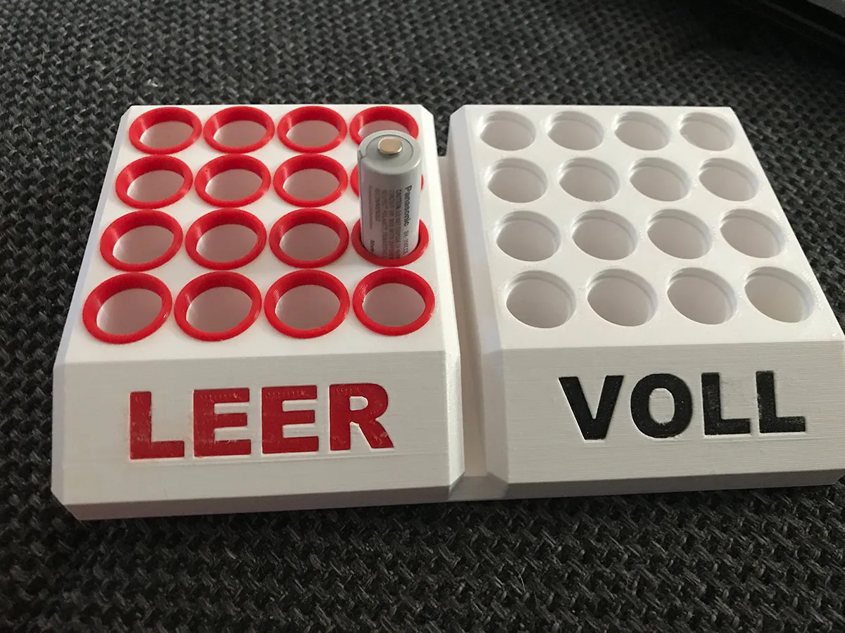 Hộp lưu trữ pin AA (HR6) và AAA (HR03) đã sạc và chưa sạc