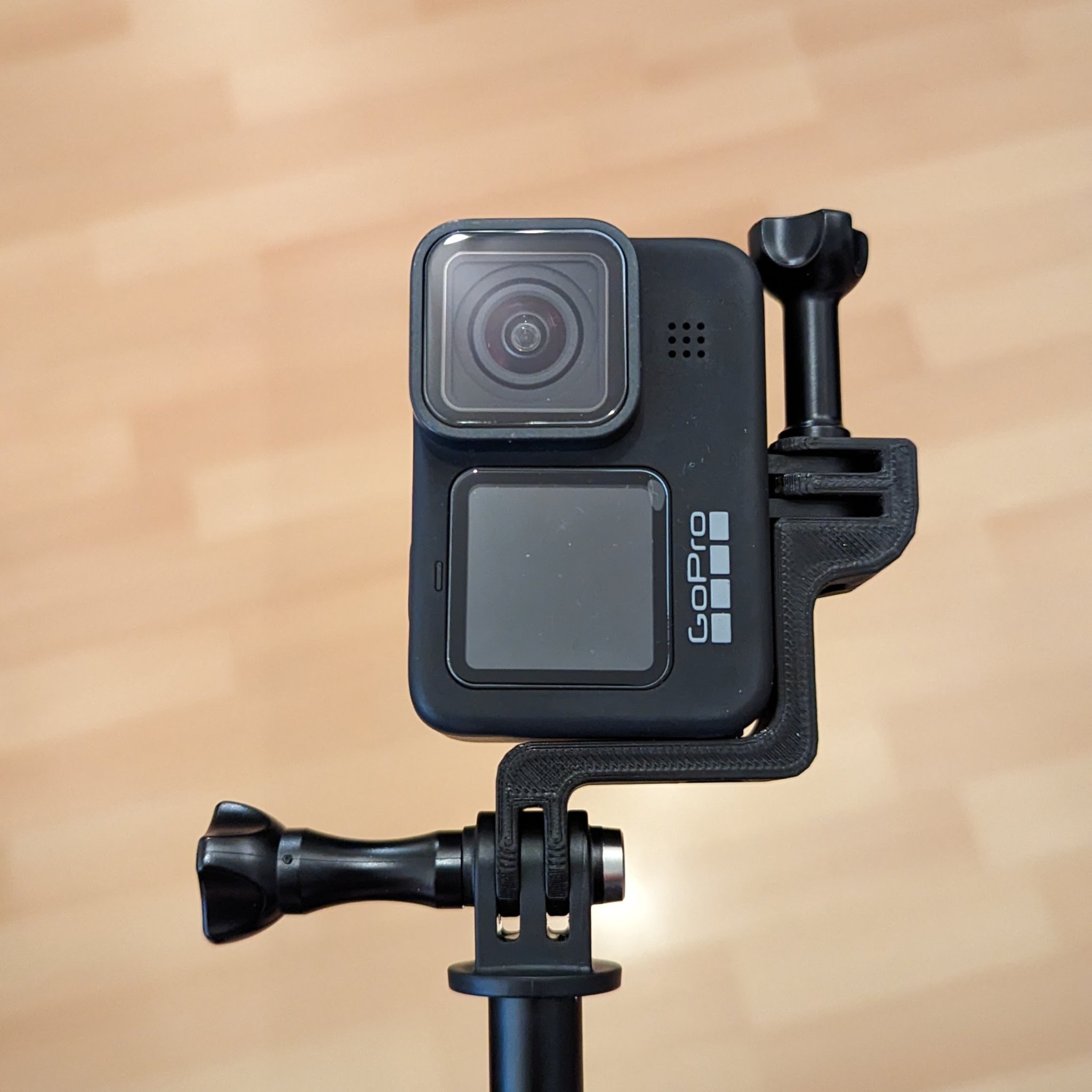 Giá đỡ GoPro đứng cho video Instagram và TikTok
