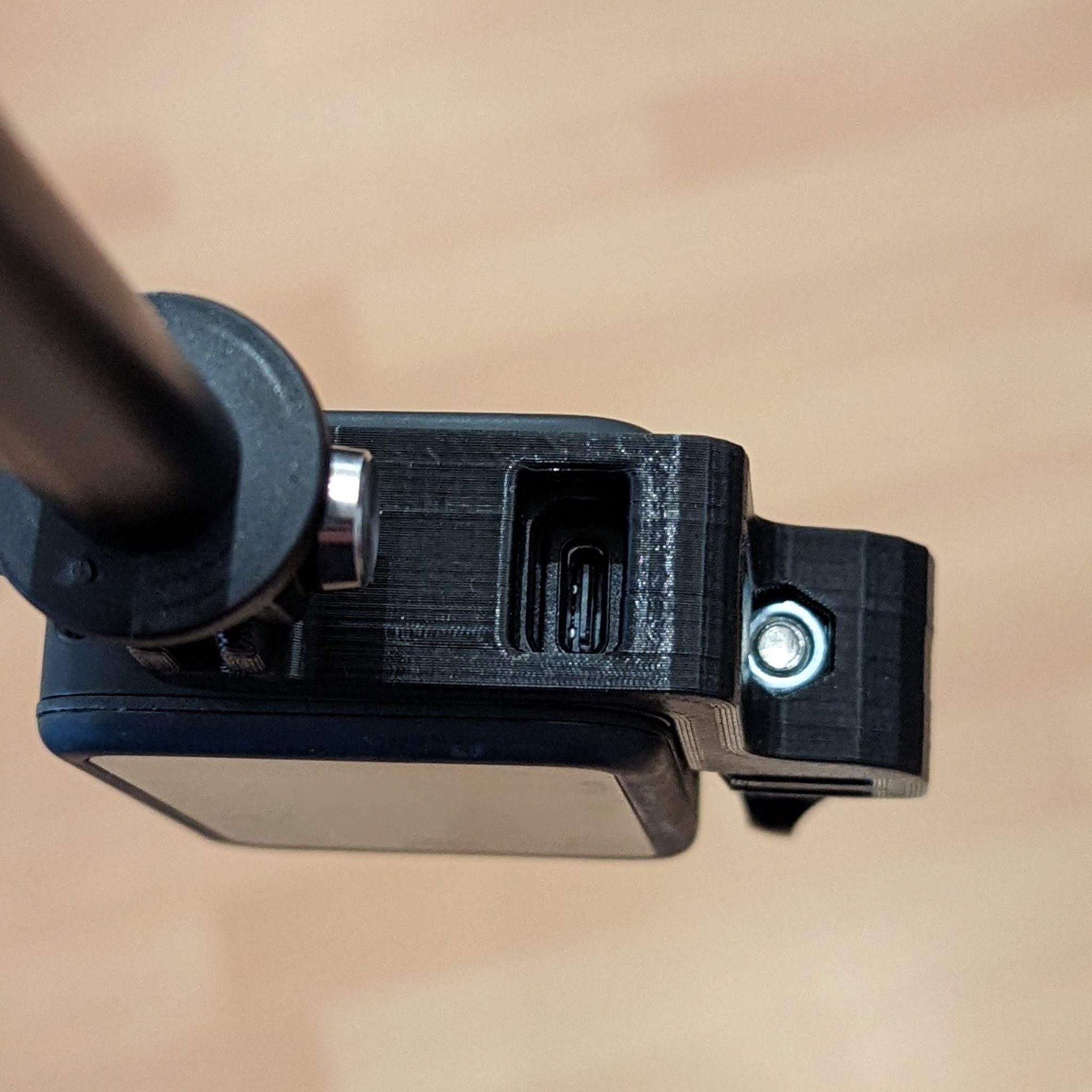 Giá đỡ GoPro đứng cho video Instagram và TikTok