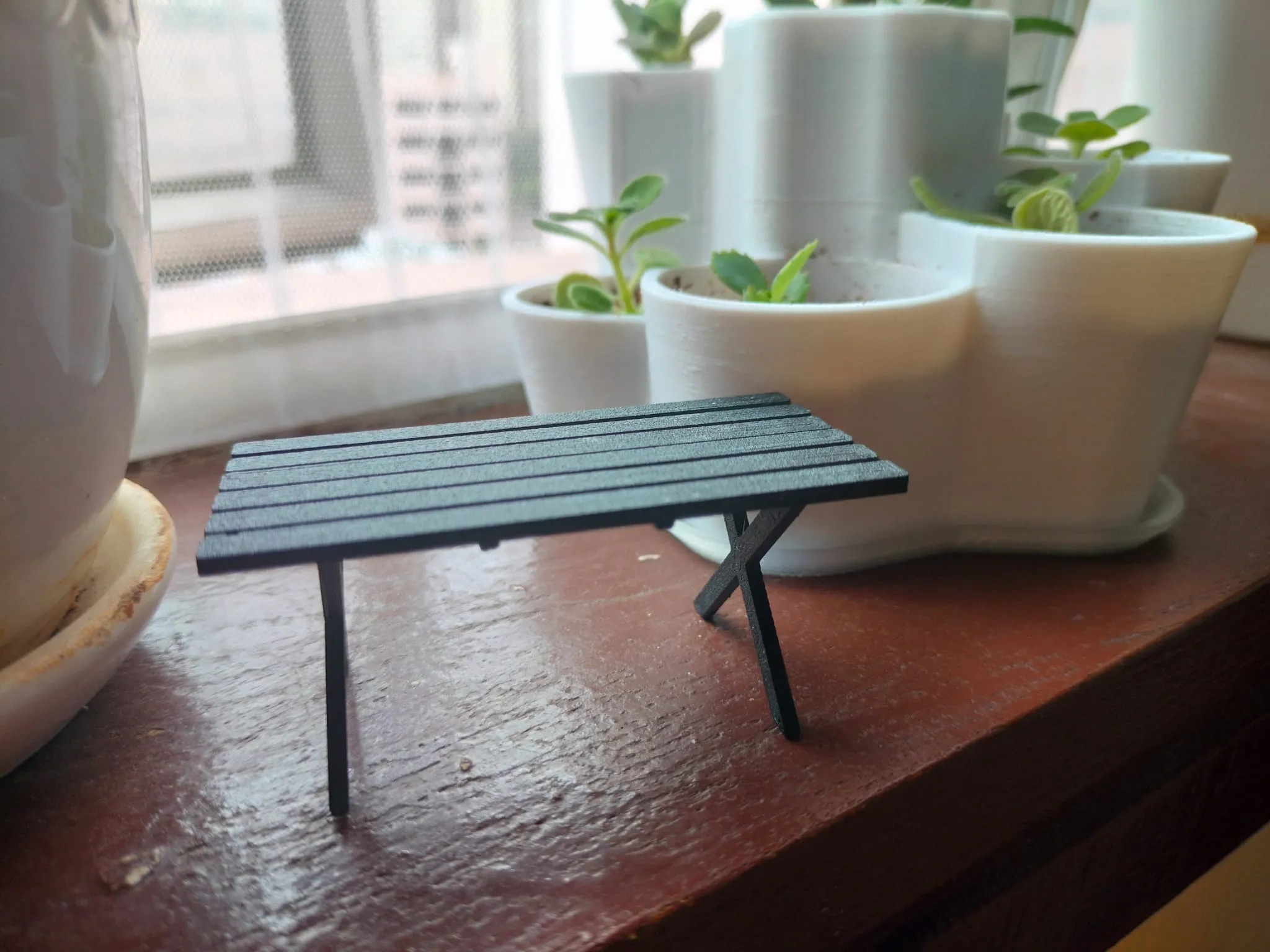 Mô hình bàn gỗ ngoài trời thu nhỏ dễ lắp ráp