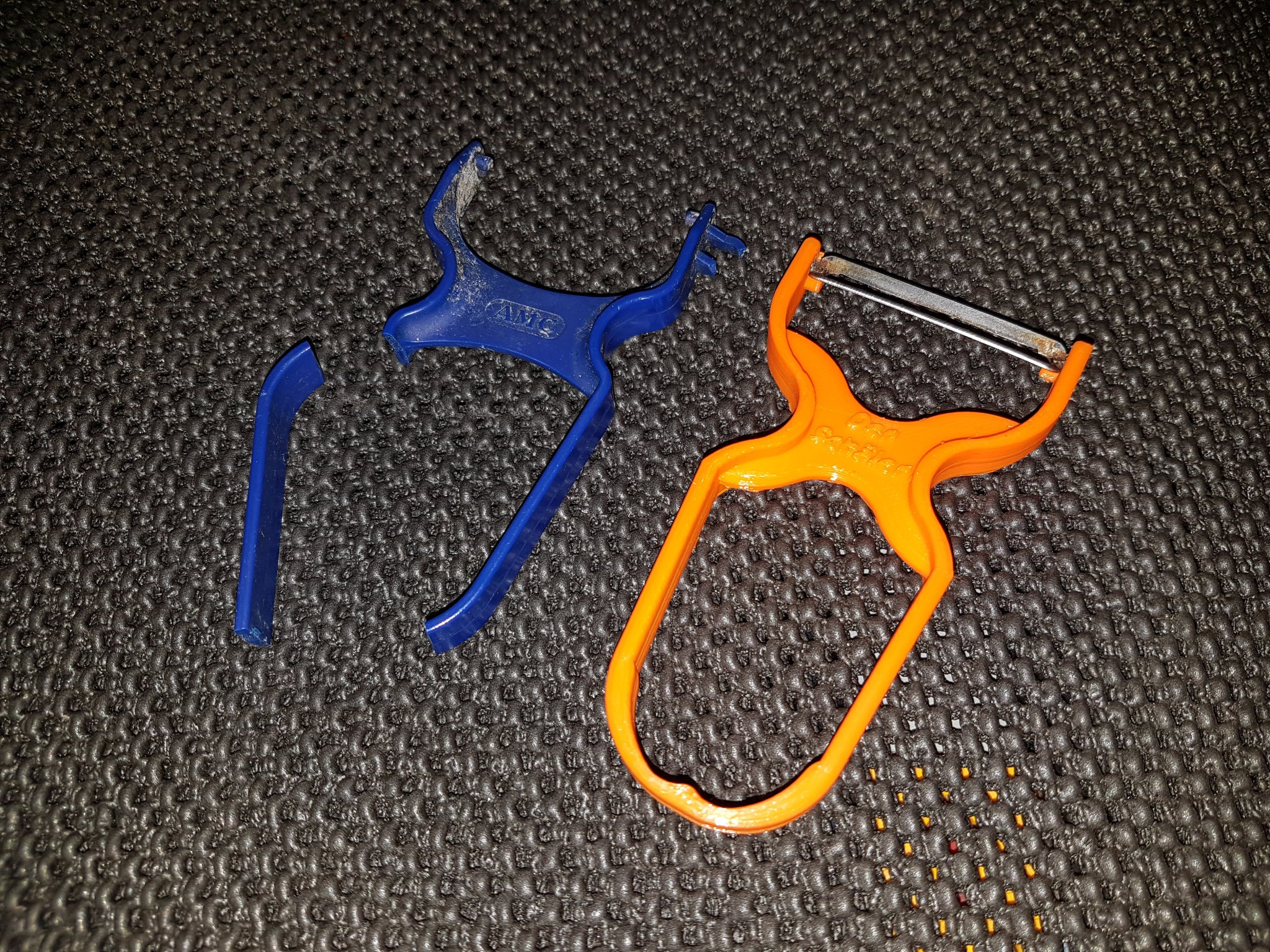 Máy gọt rau củ đơn giản