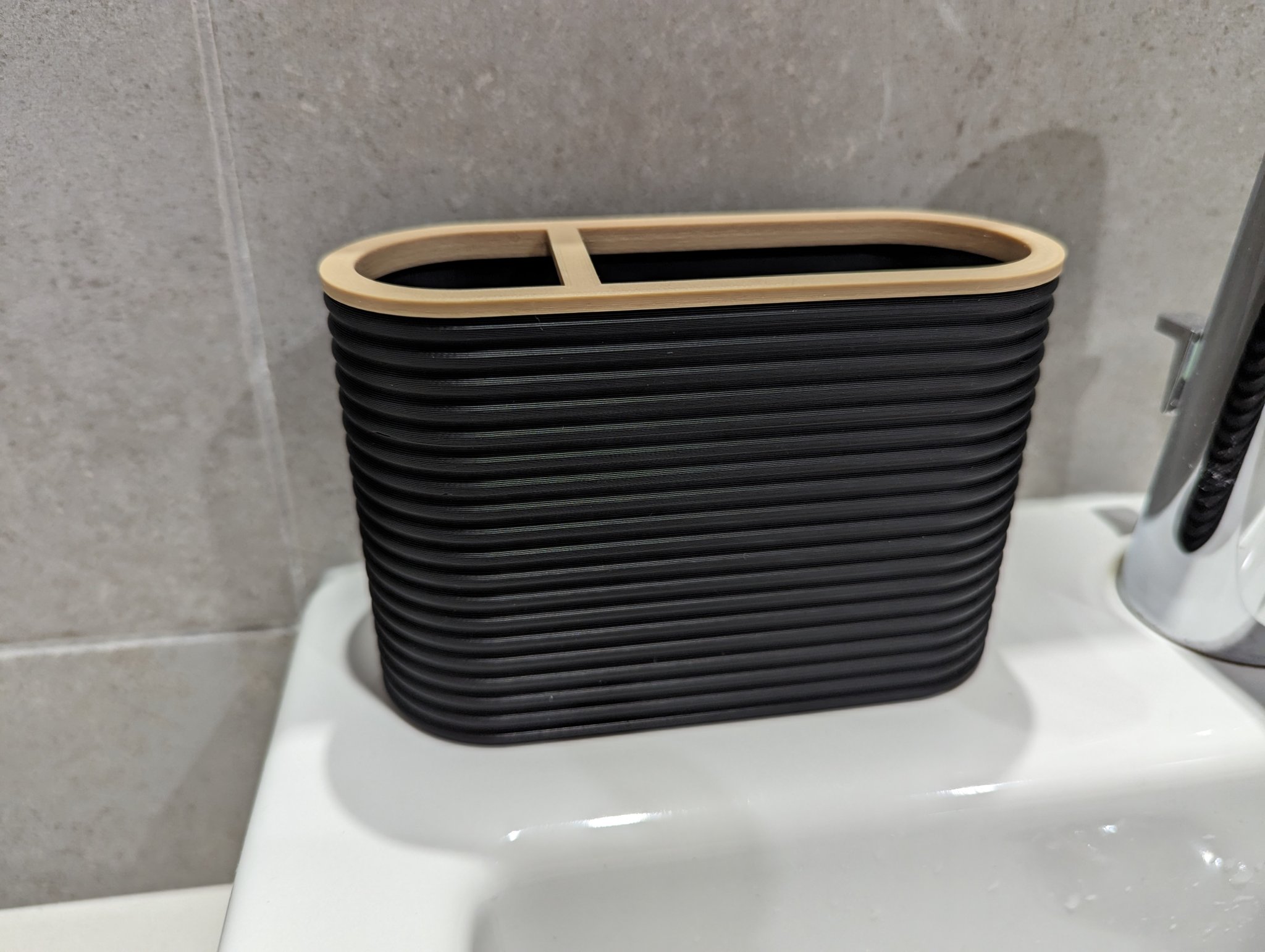 Giá đỡ bàn chải đánh răng và kem đánh răng 3D