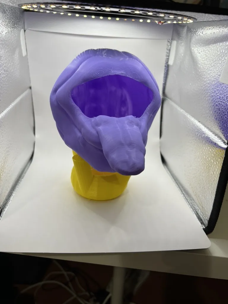 Bát kẹo hình miệng cho Halloween