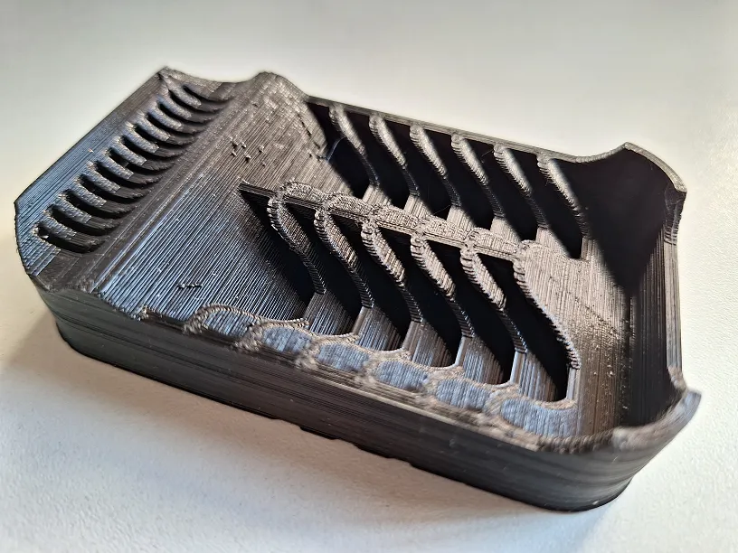 Giá đỡ Altoids cho 12 thẻ SD và 12 thẻ MicroSD