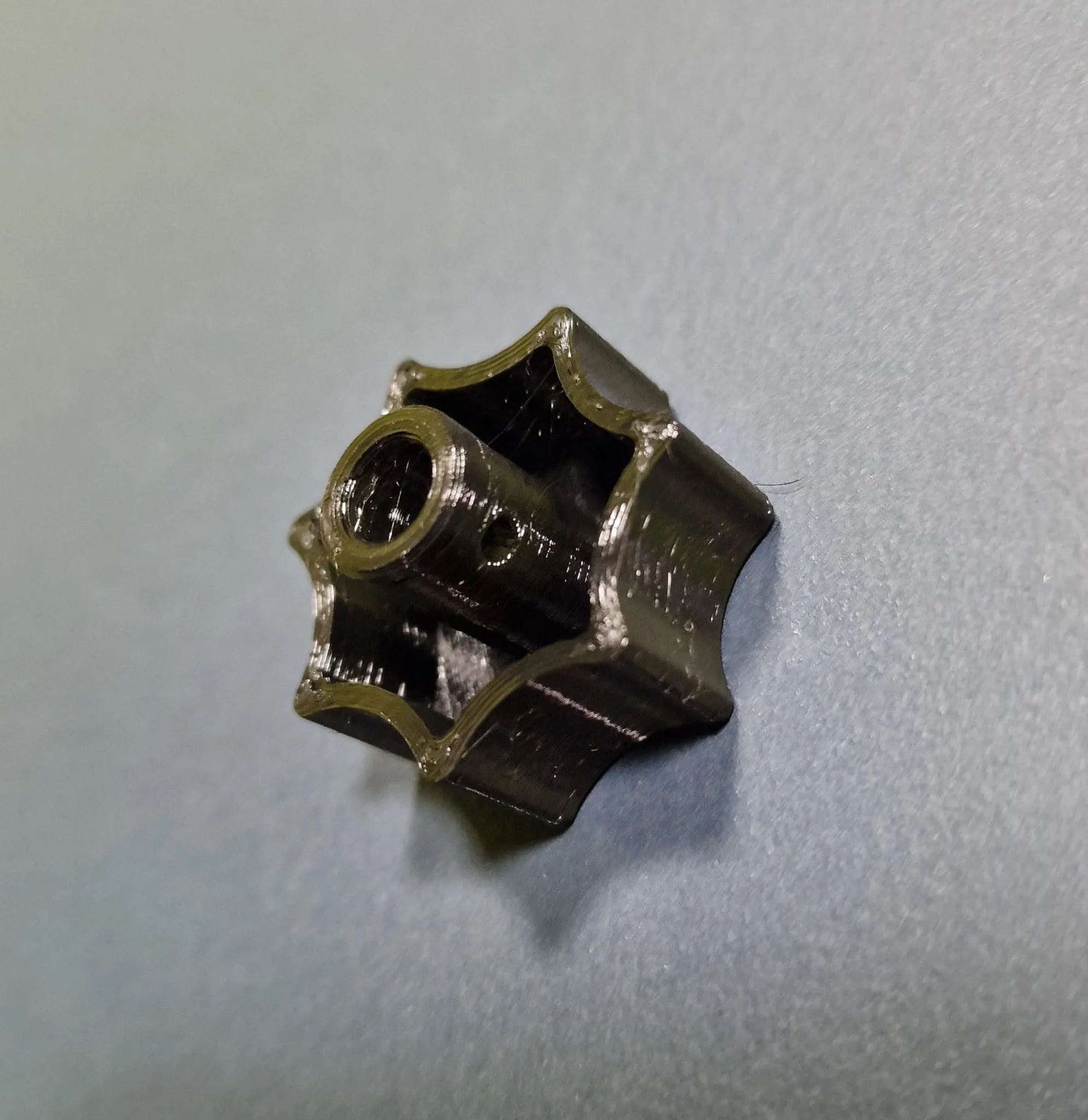 **Vít tay rosette cho M5, M6, M7 và M8 với trục M3**