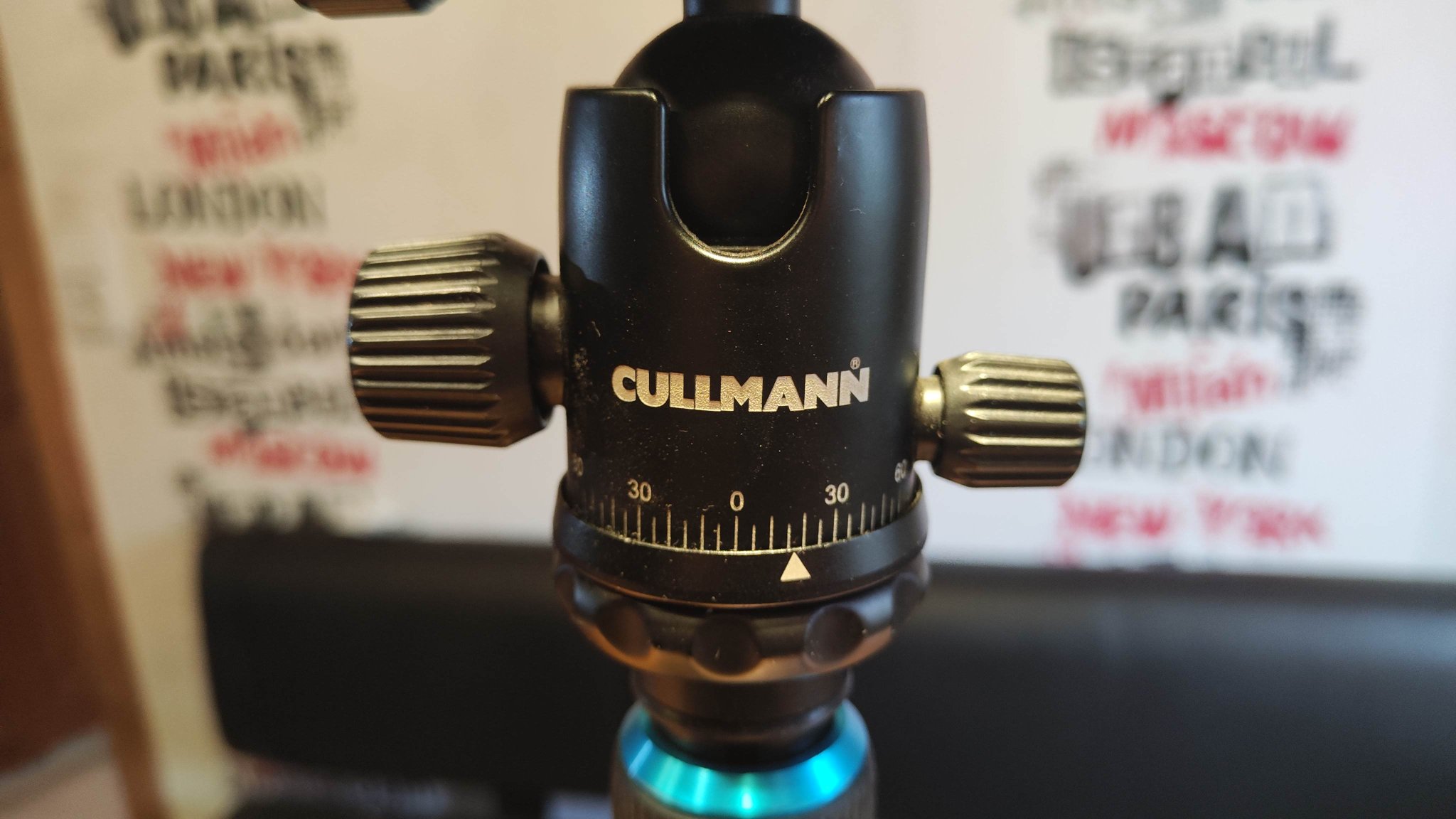 Giá đỡ pin Samsung cho chân máy CULLMANN Rondo 480M