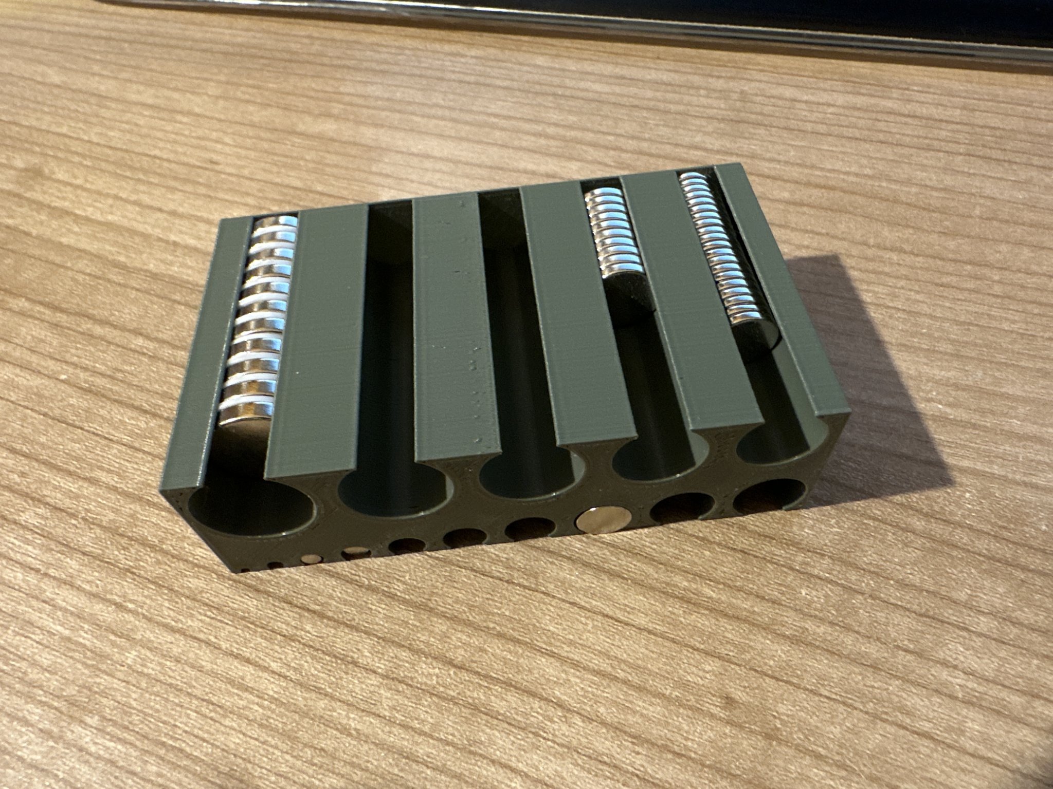 Hộp từ tính với kích thước 2 đến 15 mm