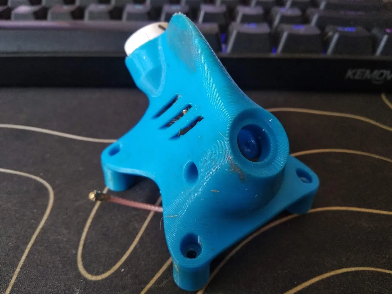 Mái che FPV nhẹ cho OpenRacer với camera HDZero