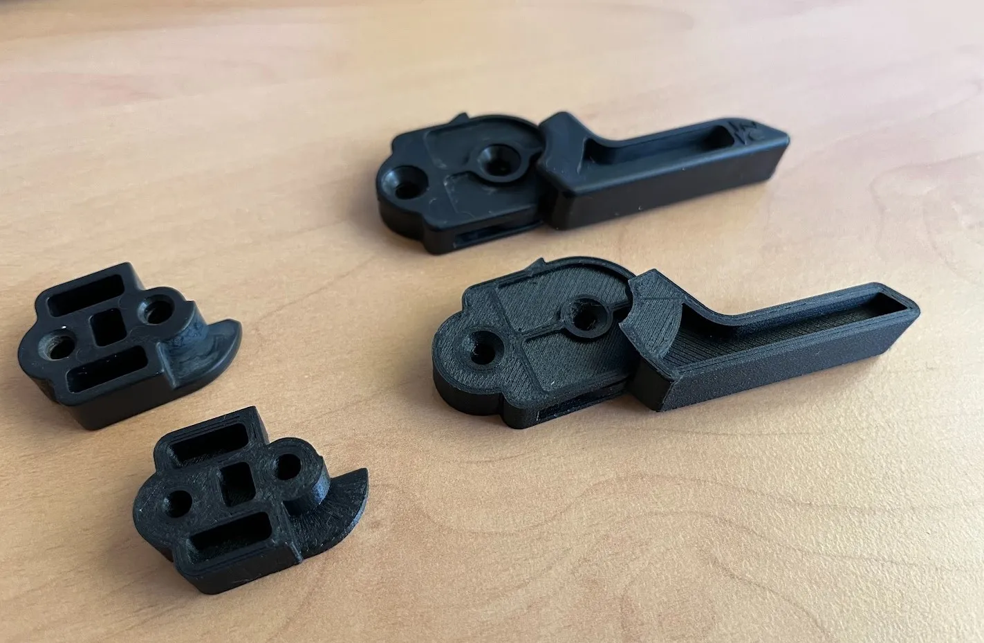 Nắp trung tâm cửa sổ Maco đã qua sử dụng hơn 20 năm