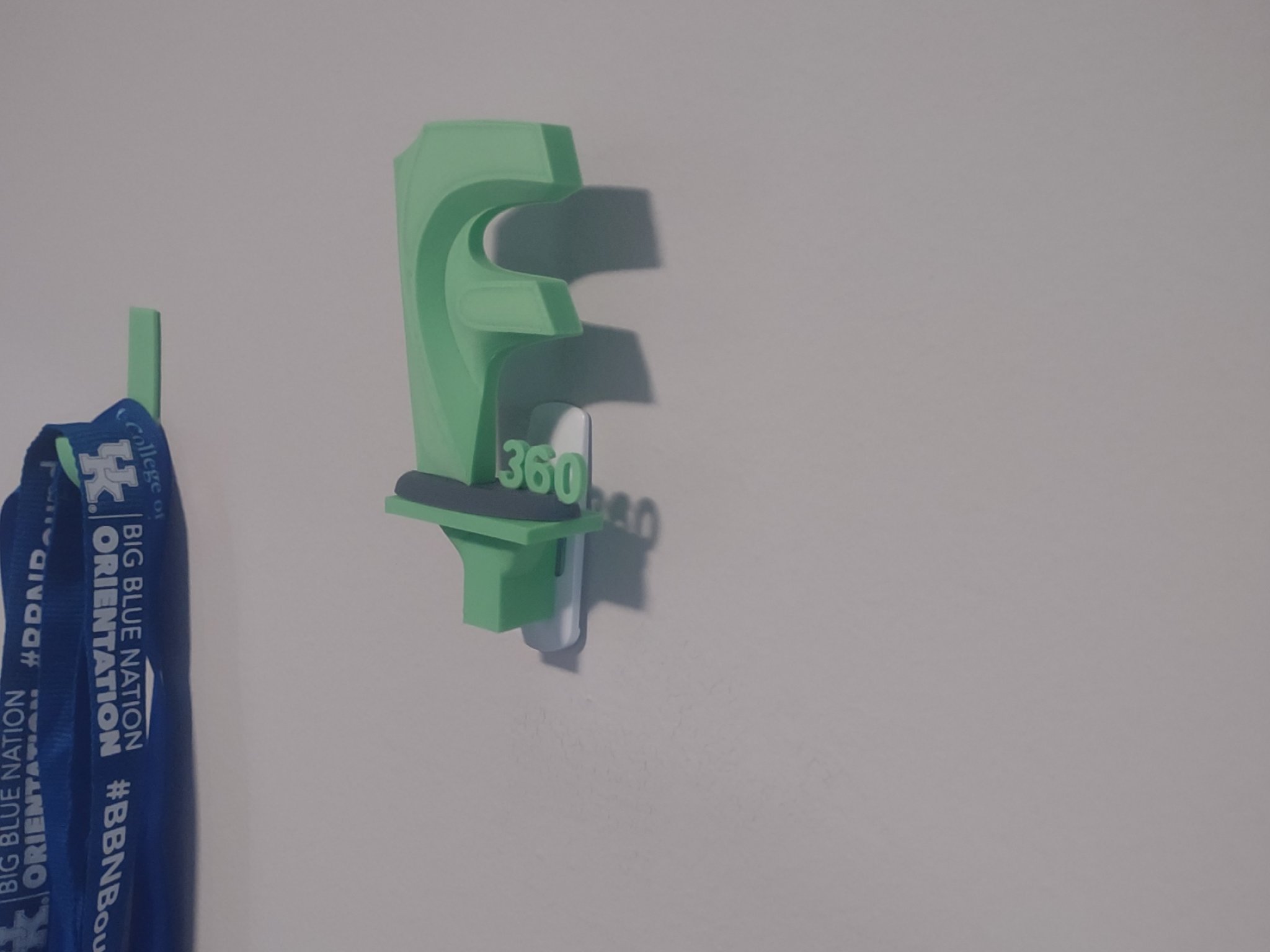 Nền tảng giá treo lệnh nhỏ cho vật dụng