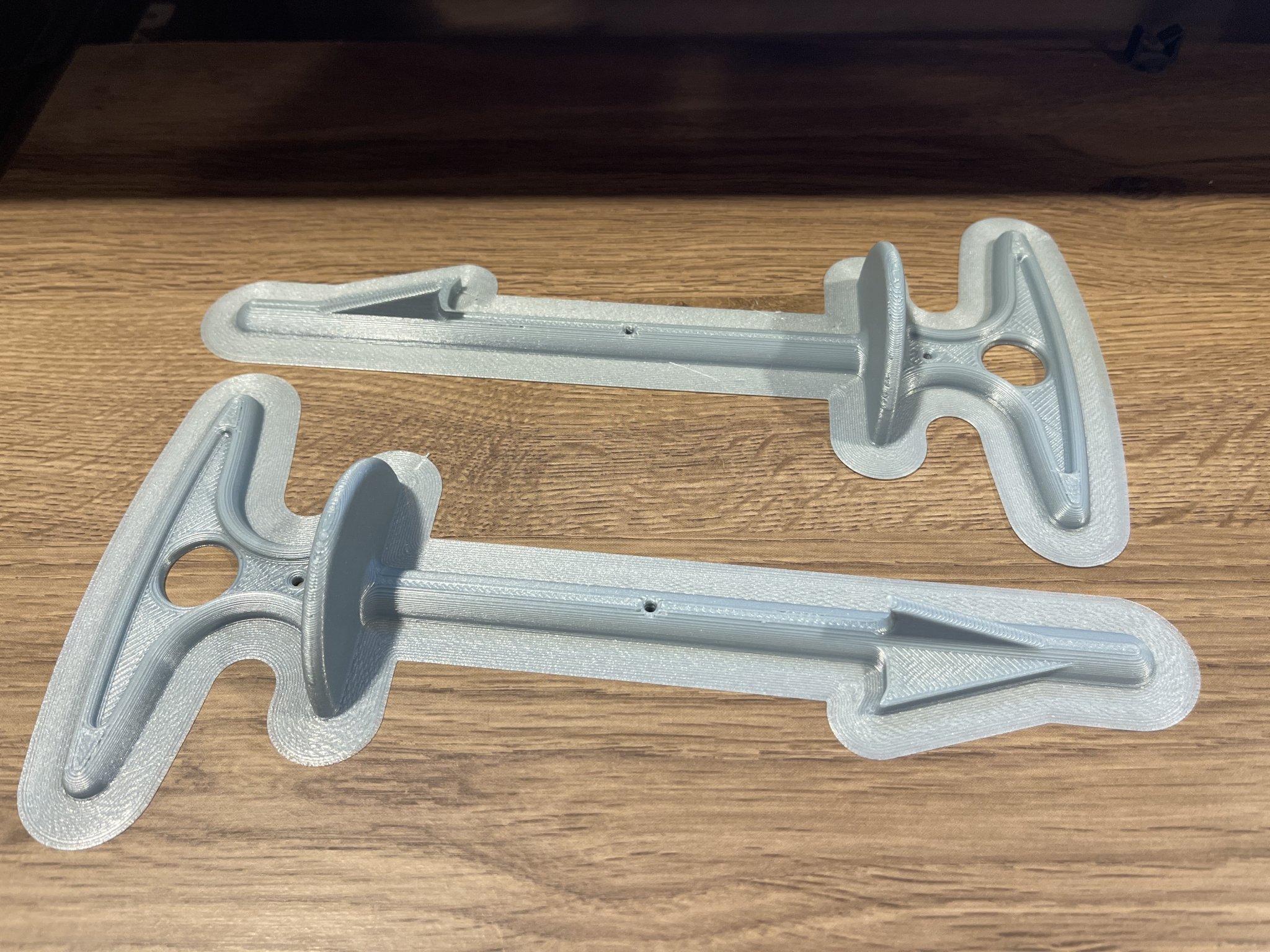 Công cụ săn bắn Butt Out Like, ghép lại bằng keo