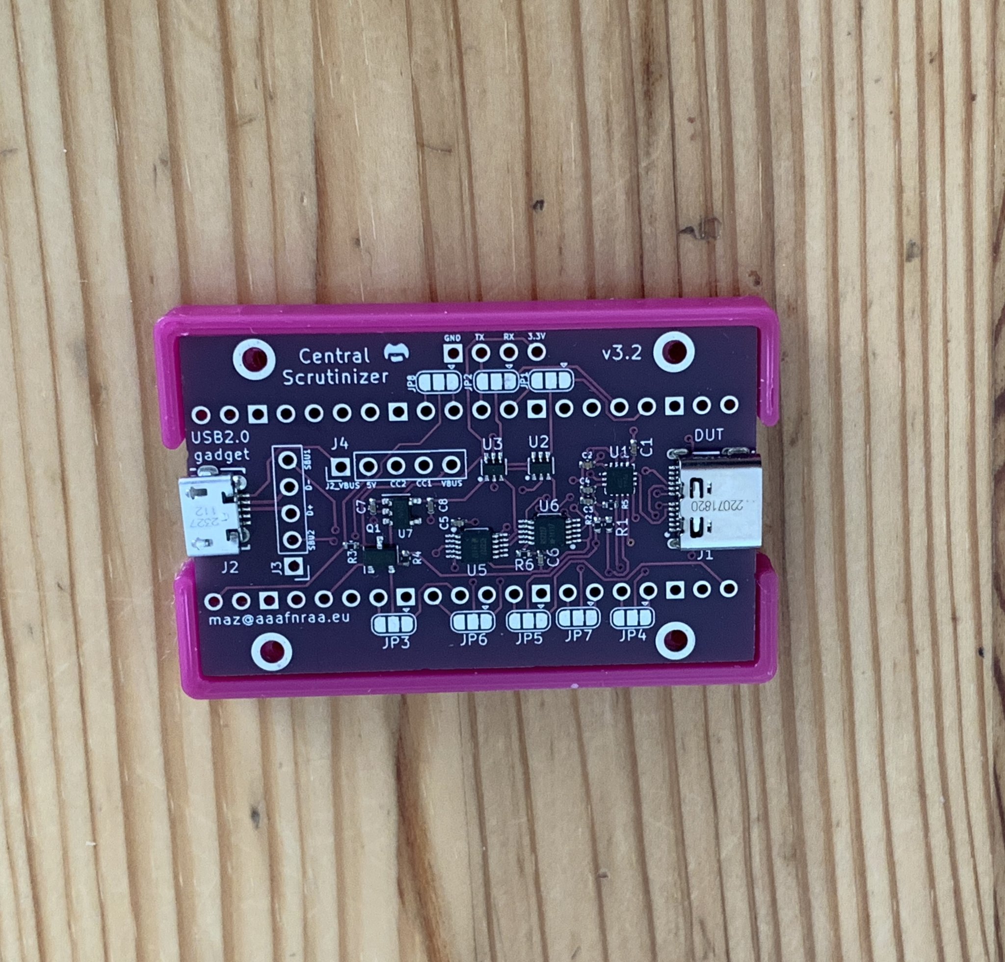 Hộp đựng cho bộ điều khiển khởi động Central Scrutinizer