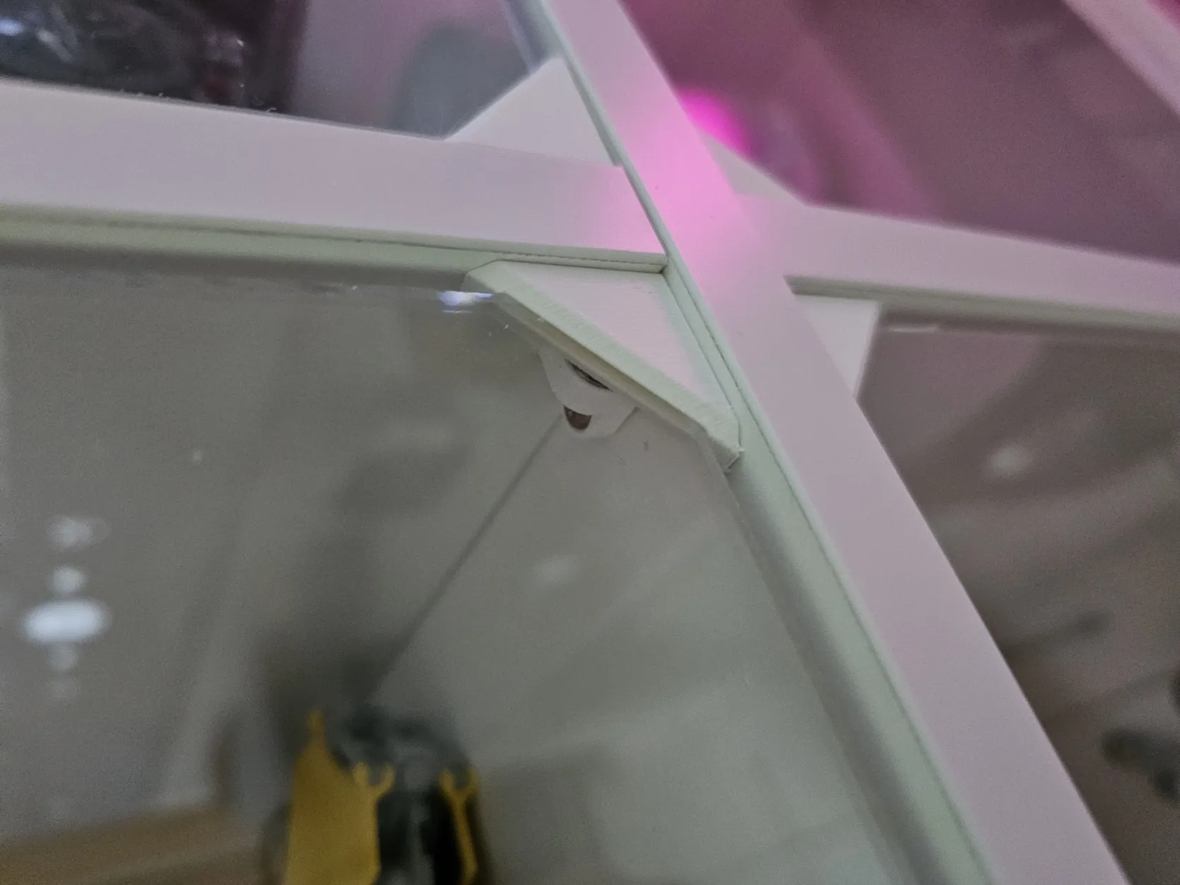 Giá đỡ Plexiglass cho ngăn Kallax với nam châm