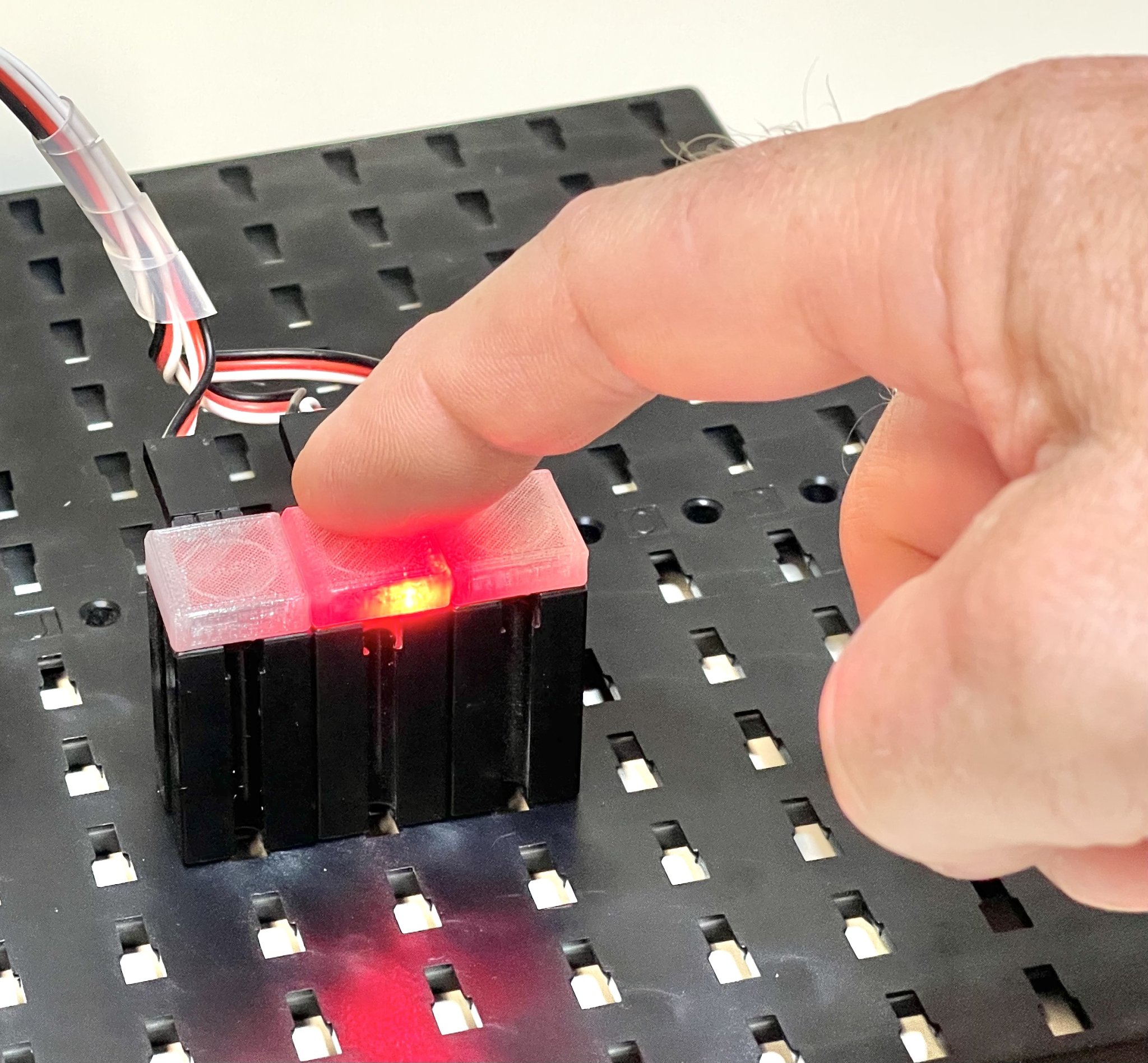 Đá fischertechnik cho cảm biến TTP223 Touch Switch