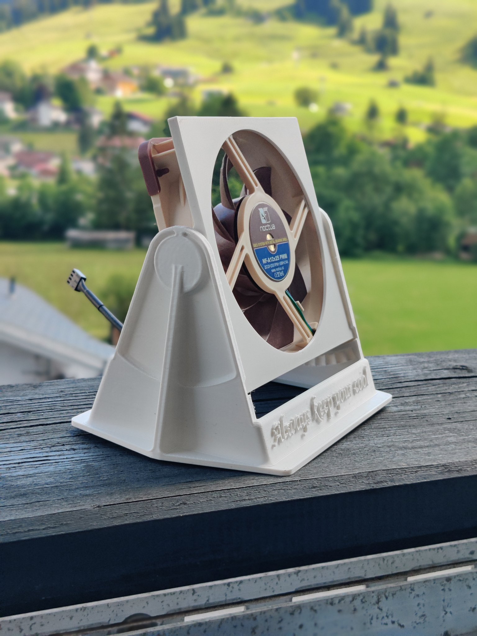 Giá đỡ quạt để bàn điều chỉnh cho quạt 120 và 140mm