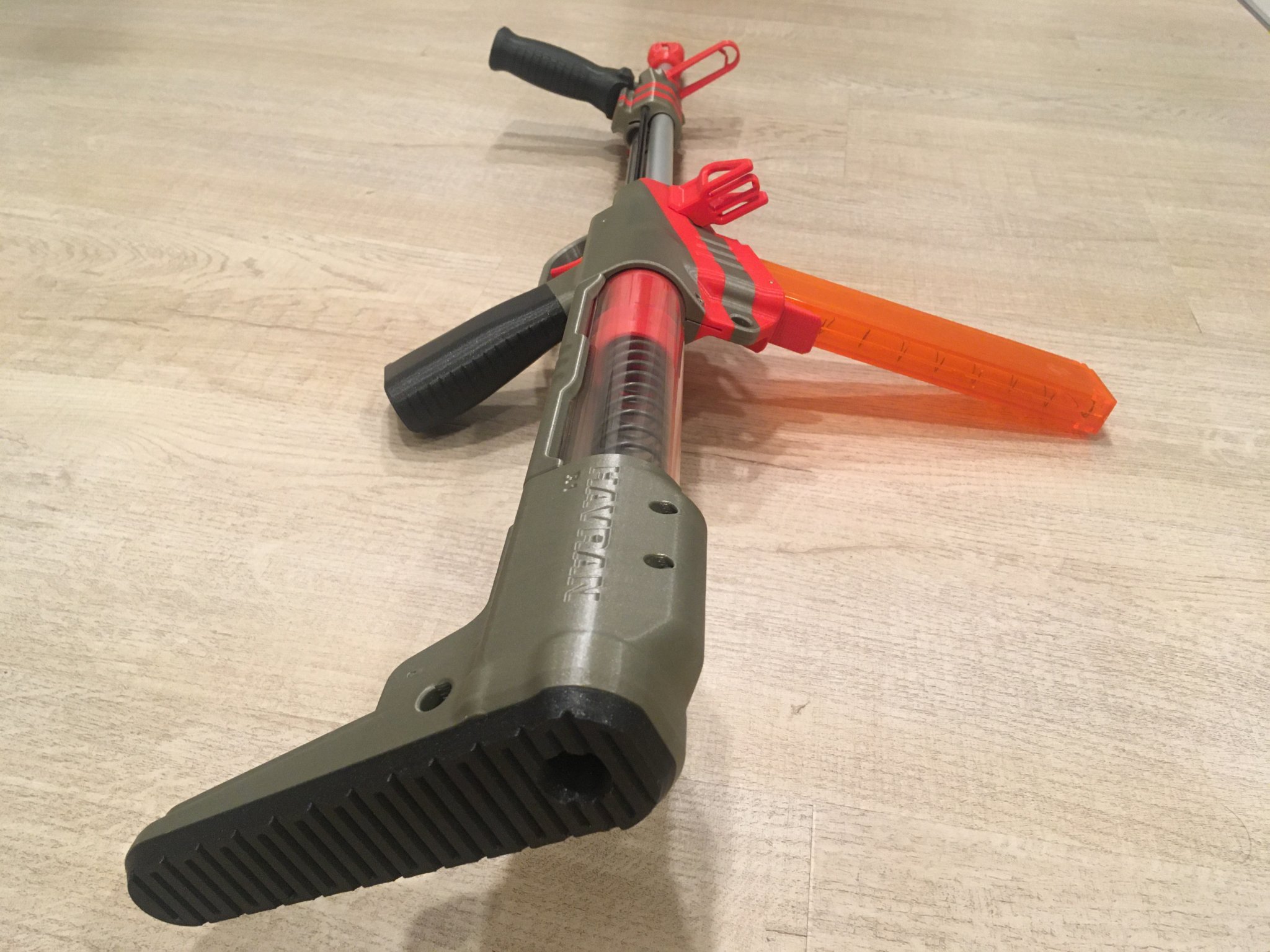 Súng bắn đạn foam HAVRAN hoạt động bằng lò xo