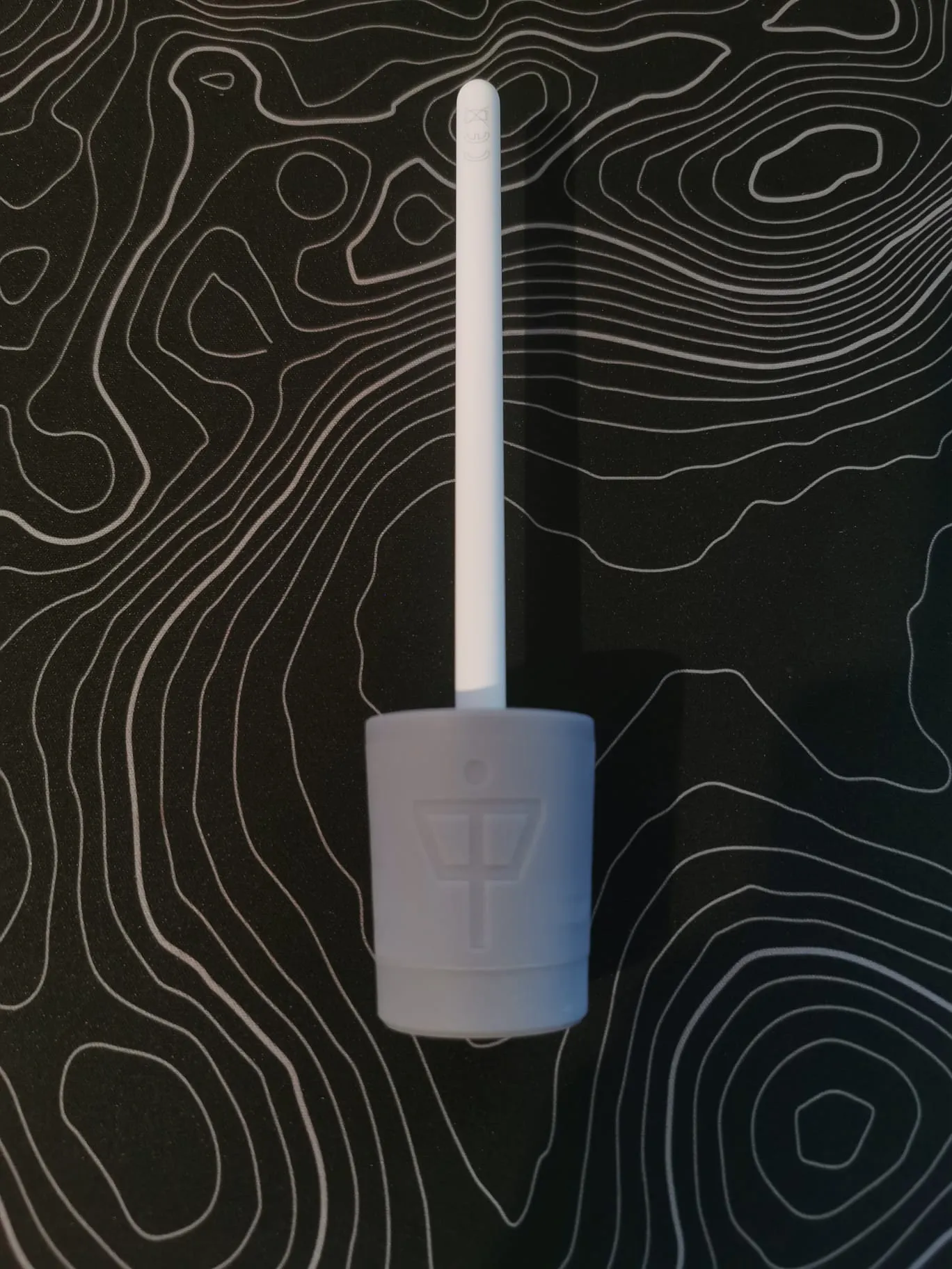 Giá đỡ bút Apple cho bàn làm việc