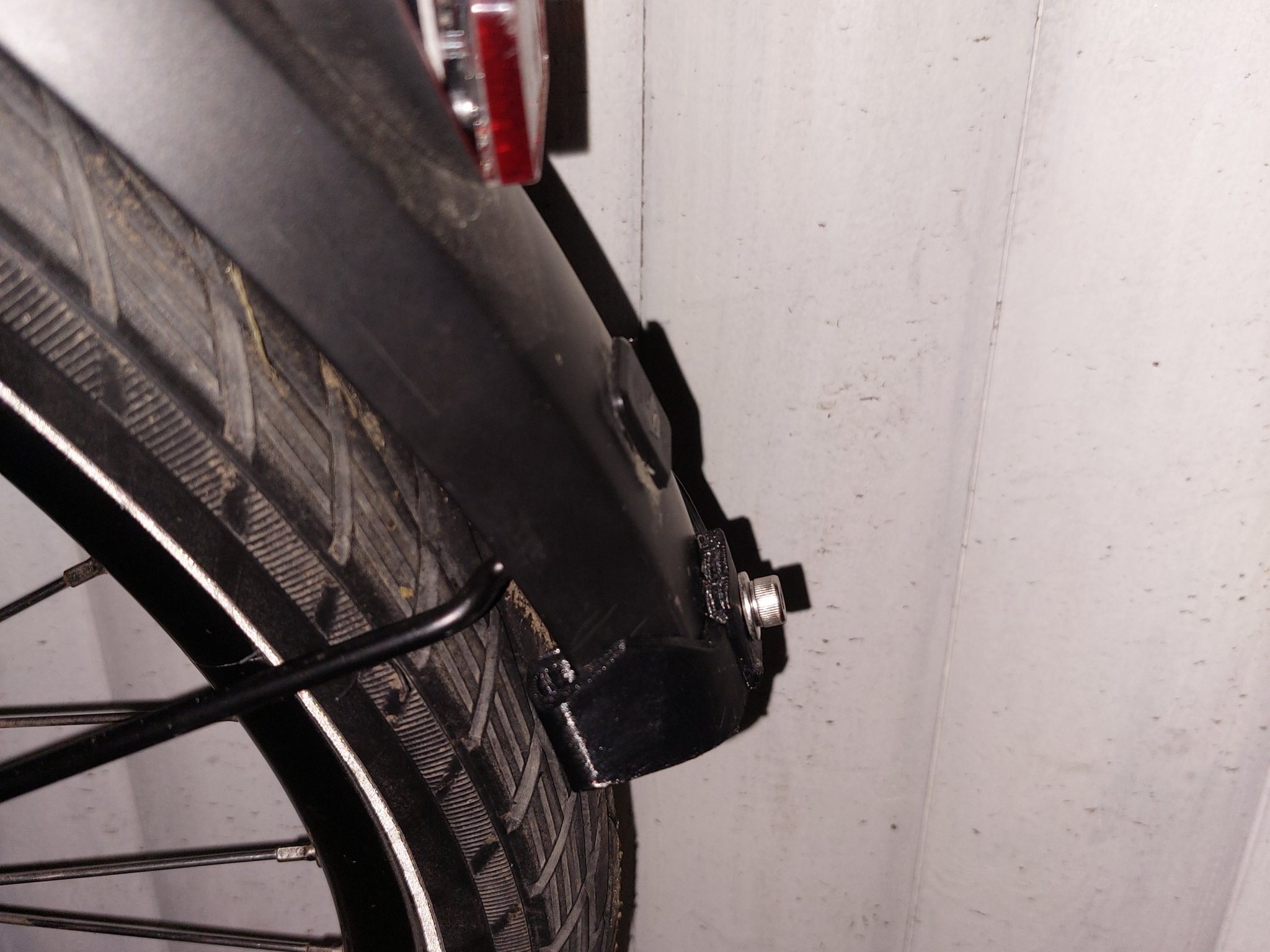 Nắp bảo vệ góc cho chắn bùn xe đạp SKS Primus