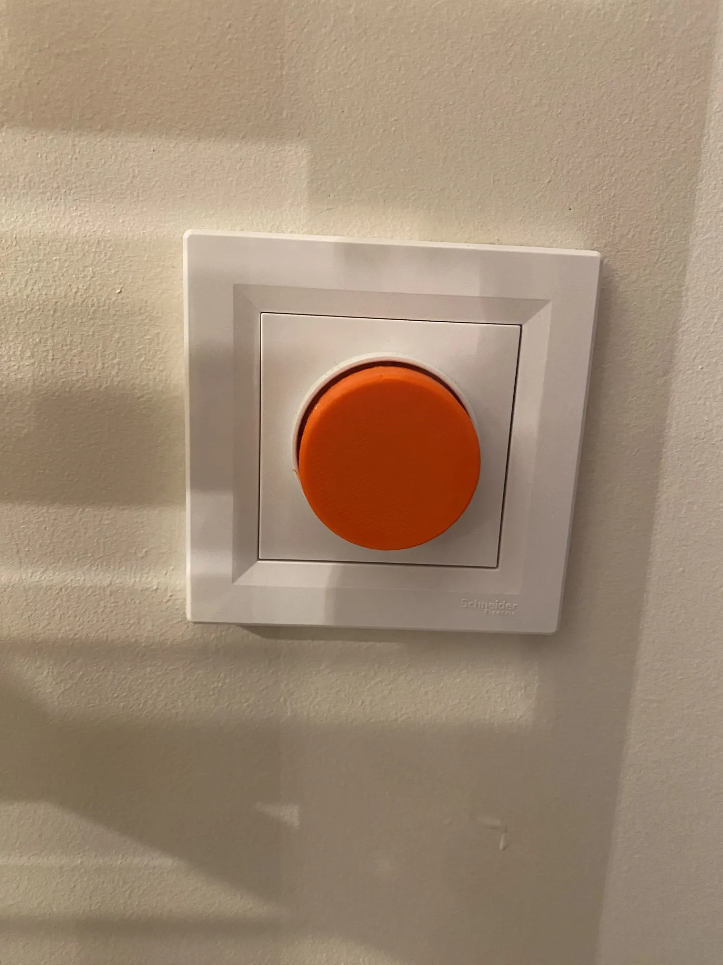 Nút điều chỉnh của Schneider Electric Miluz