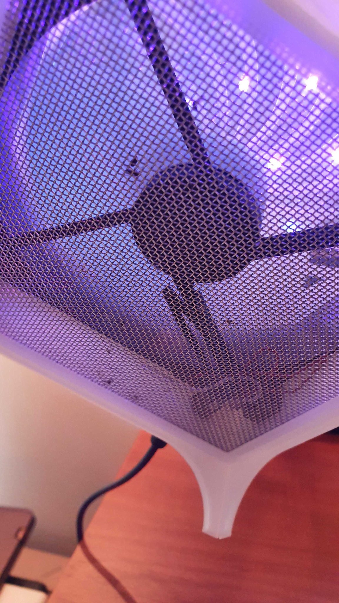 Bẫy muỗi bằng đèn LED UV không hóa chất