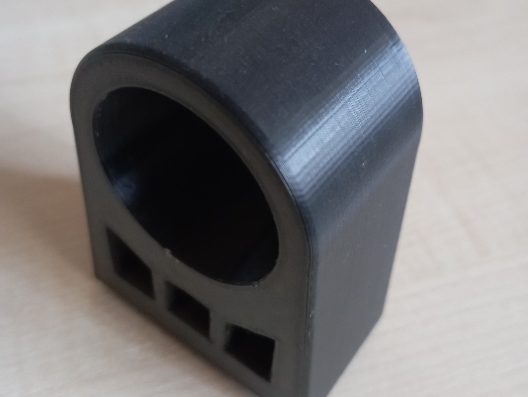 Giá đỡ chân cho bộ trống Alesis