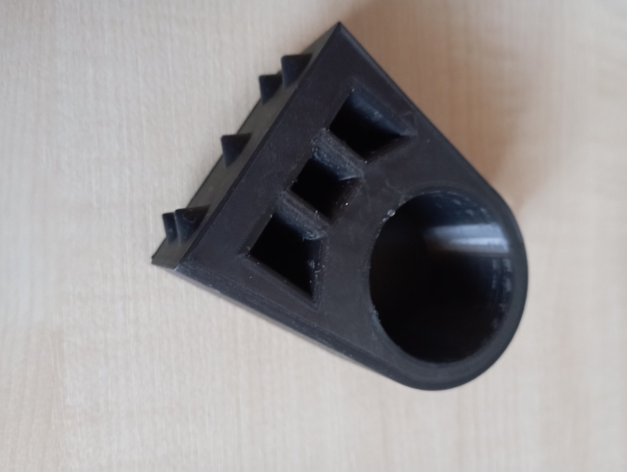 Giá đỡ chân cho bộ trống Alesis