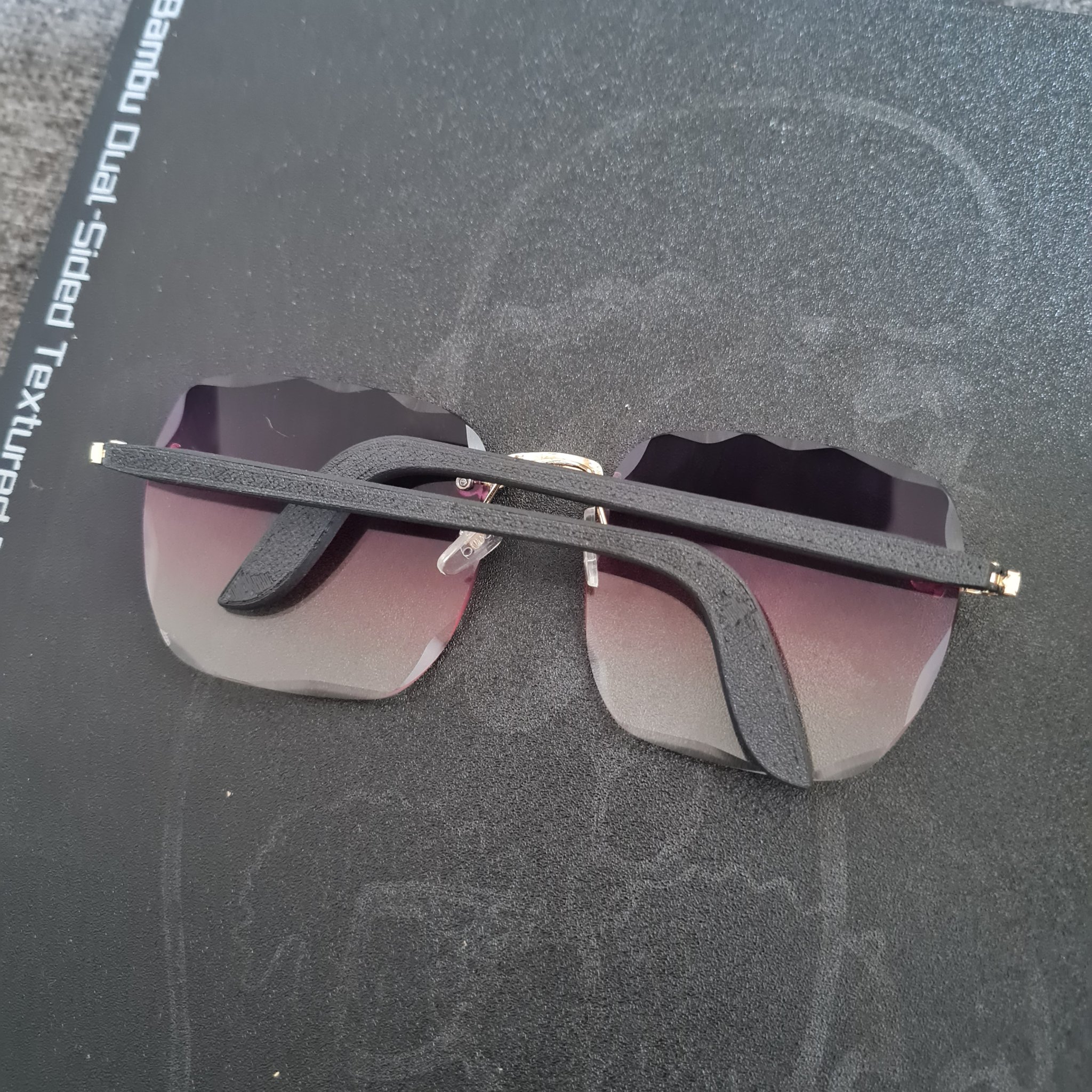 Gọng kính thay thế cho kính râm