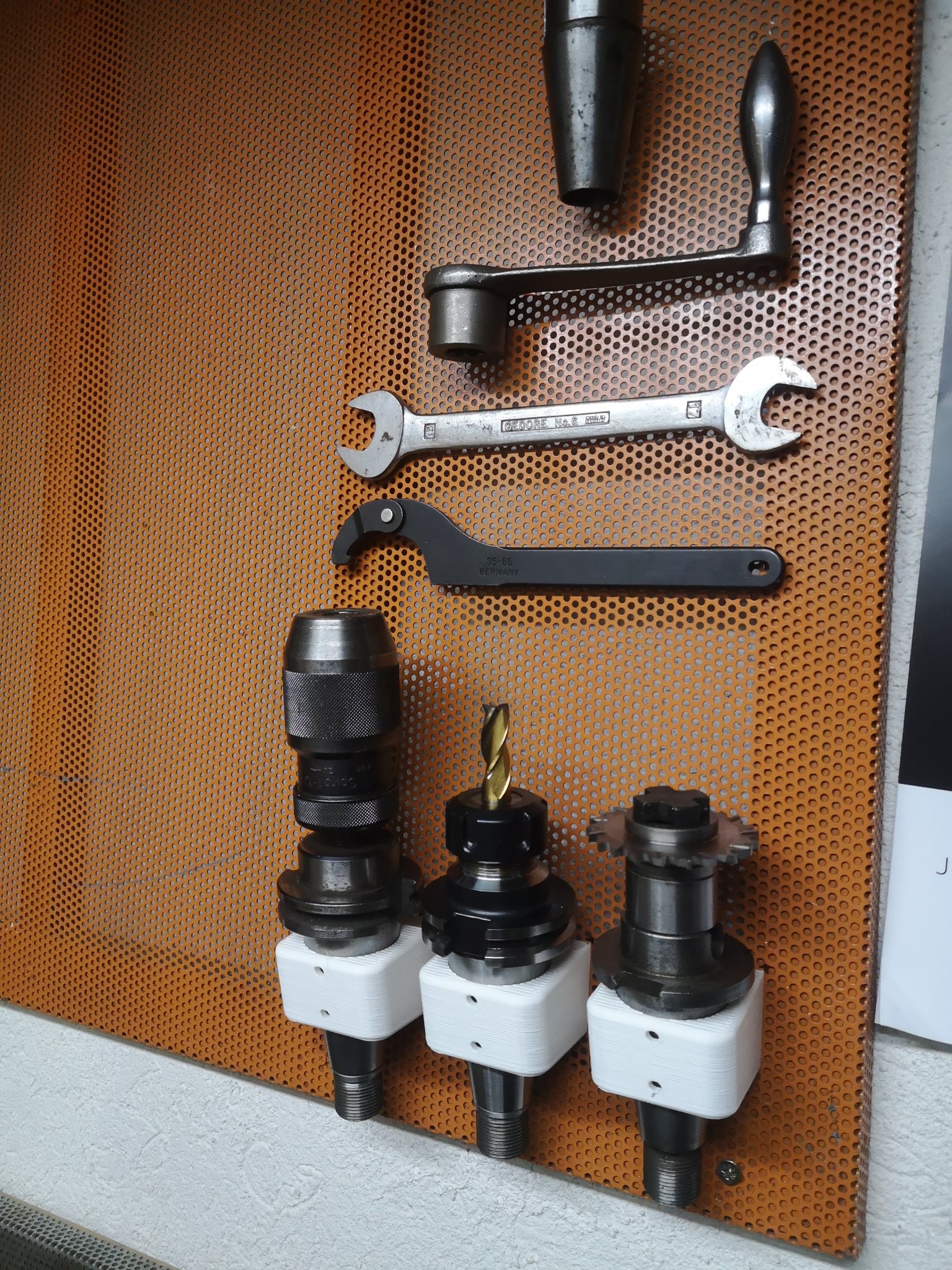 Giá đỡ tường cho máy phay SK40