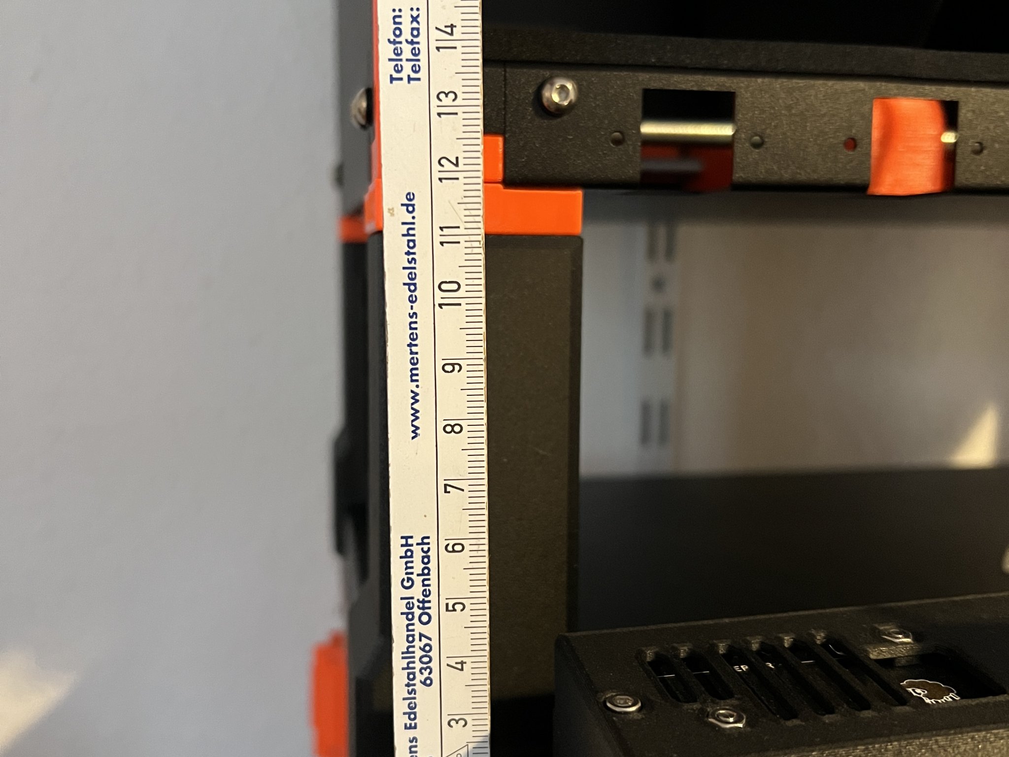 Chân mở rộng cho hộp máy in Prusa với lỗ vít và đai ốc M4