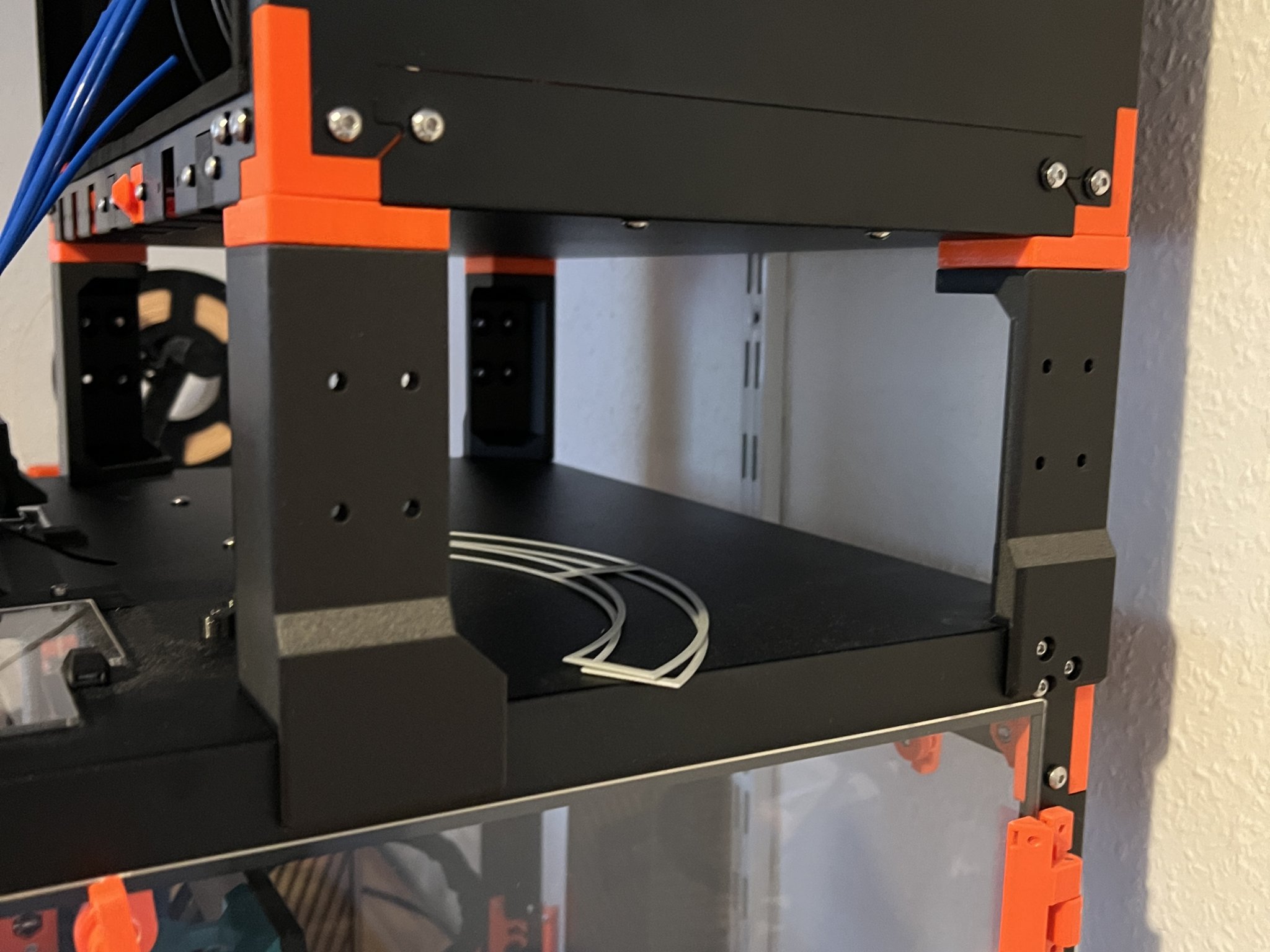 Chân mở rộng cho hộp máy in Prusa với lỗ vít và đai ốc M4