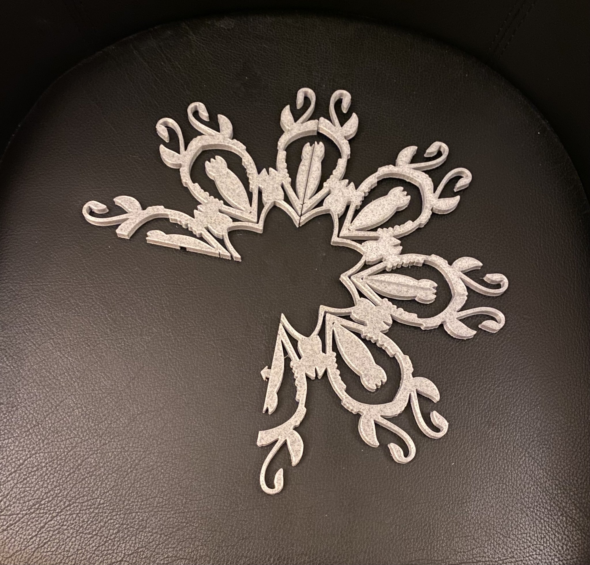 Giá đỡ cây leo mandala treo tường