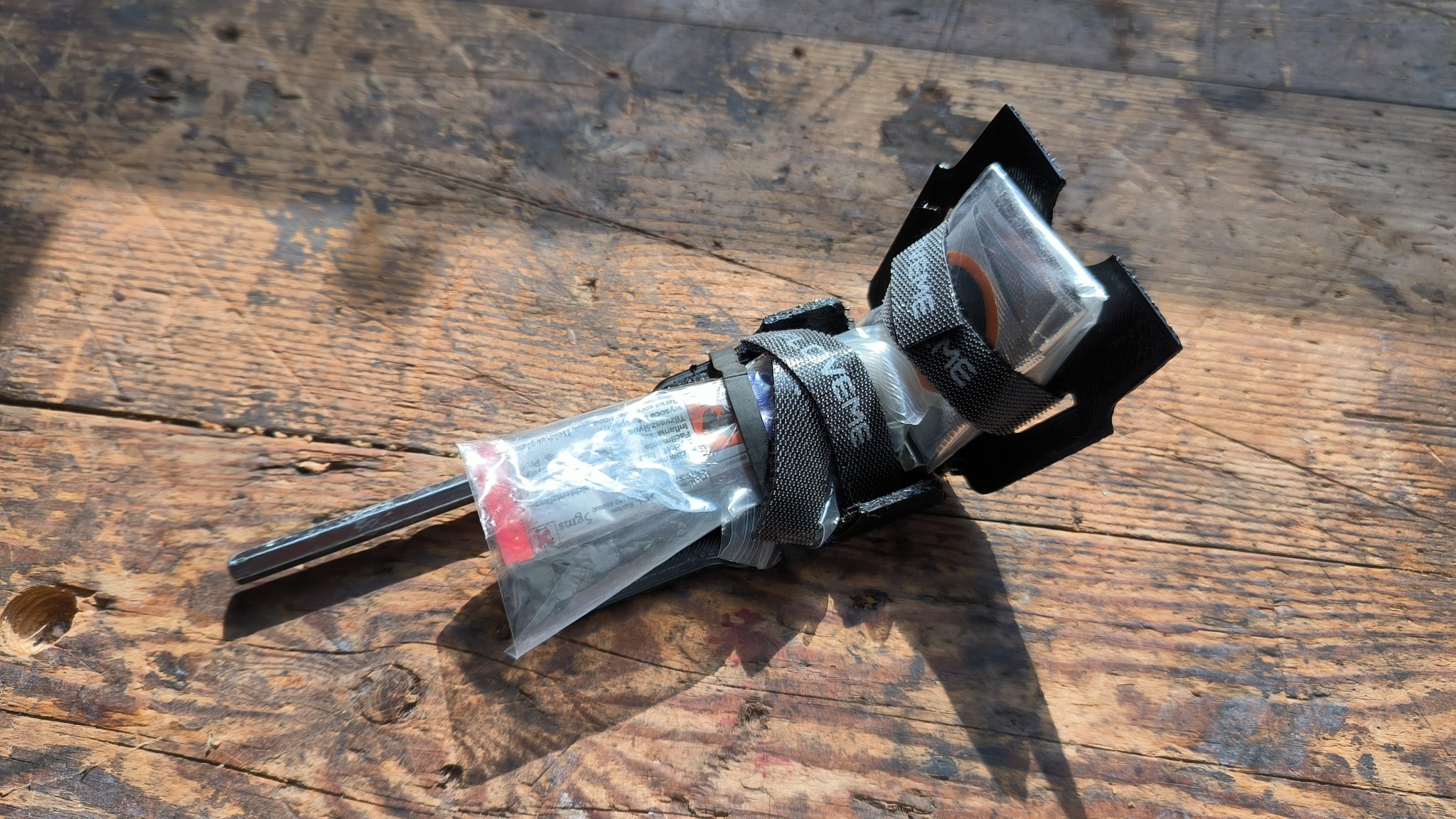 Ngăn chứa bí mật trên yên xe cho đồ dùng nhỏ gọn