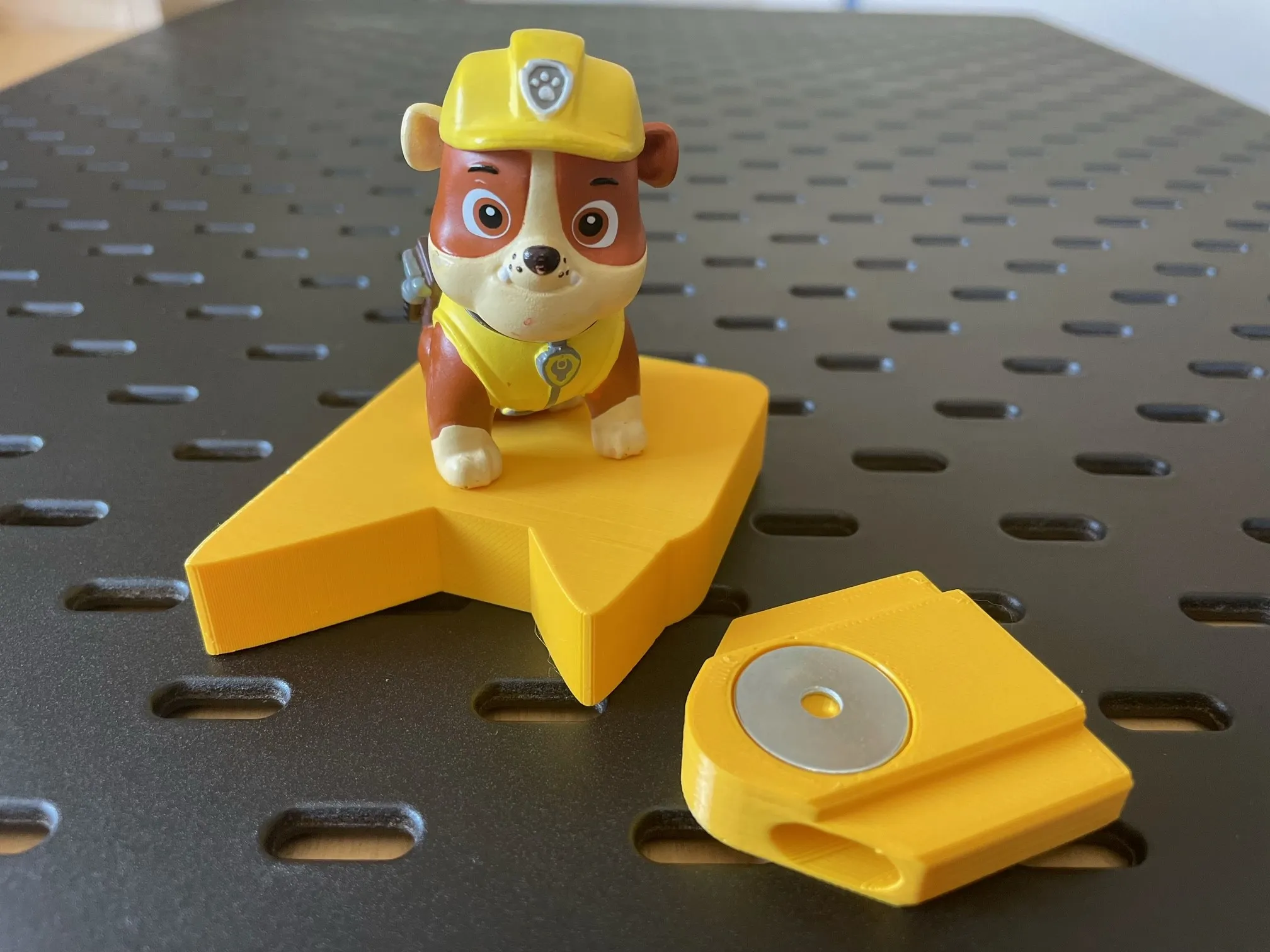 Nền tảng Tonies gắn tường với chức năng từ tính