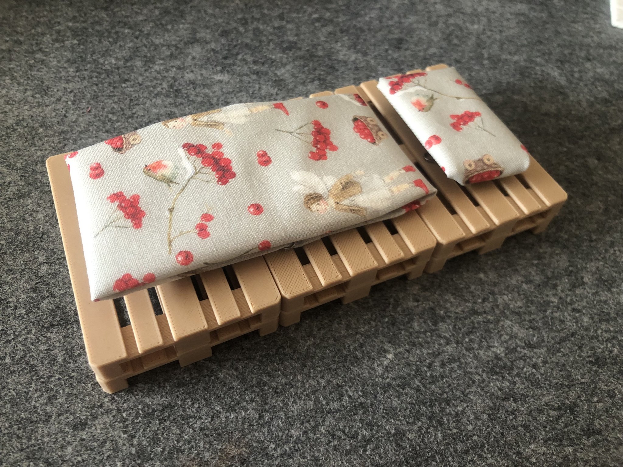 Nội thất từ pallet cho khu vực nghỉ ngơi bên hồ bơi