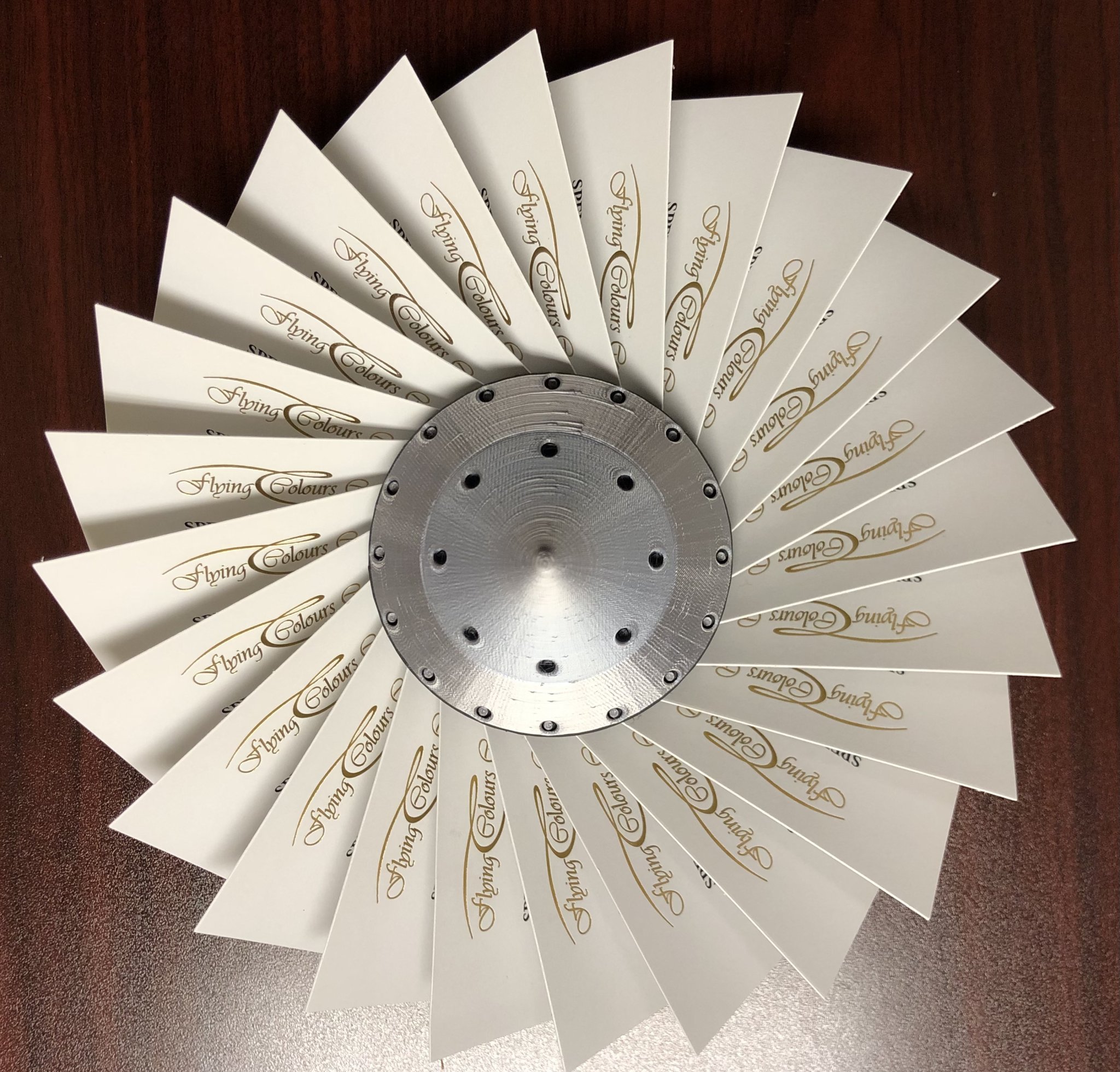 Biểu tượng quạt turbine thẻ doanh nghiệp CF-34