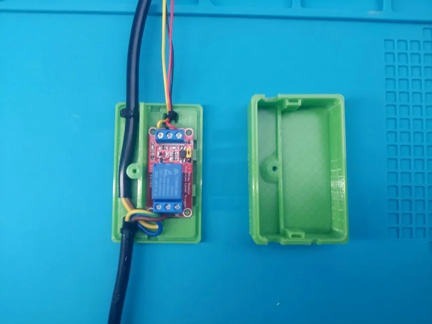 Hộp relay đơn giản một kênh cho Raspberry Pi và Arduino