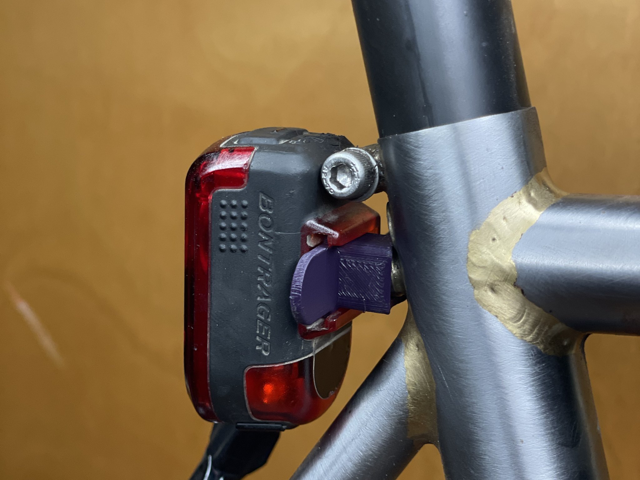 Giá đỡ đèn Flair R, Flair RT và Flair R City của Bontrager