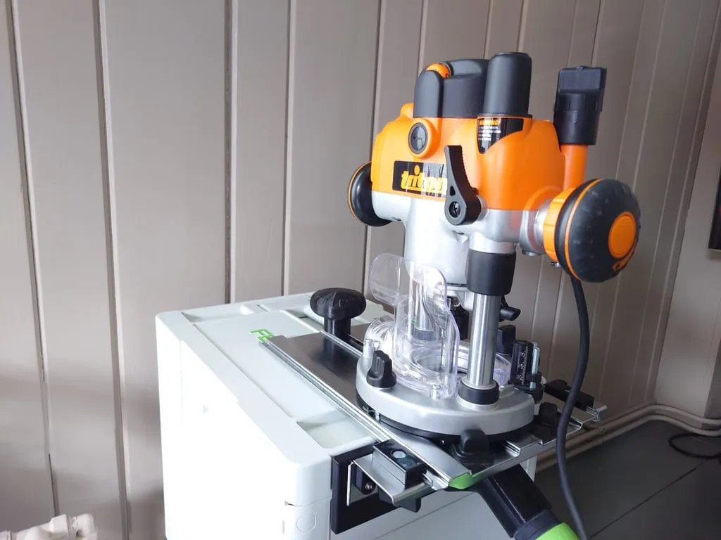 Nâng cấp hàng rào cho máy router Triton MOF001