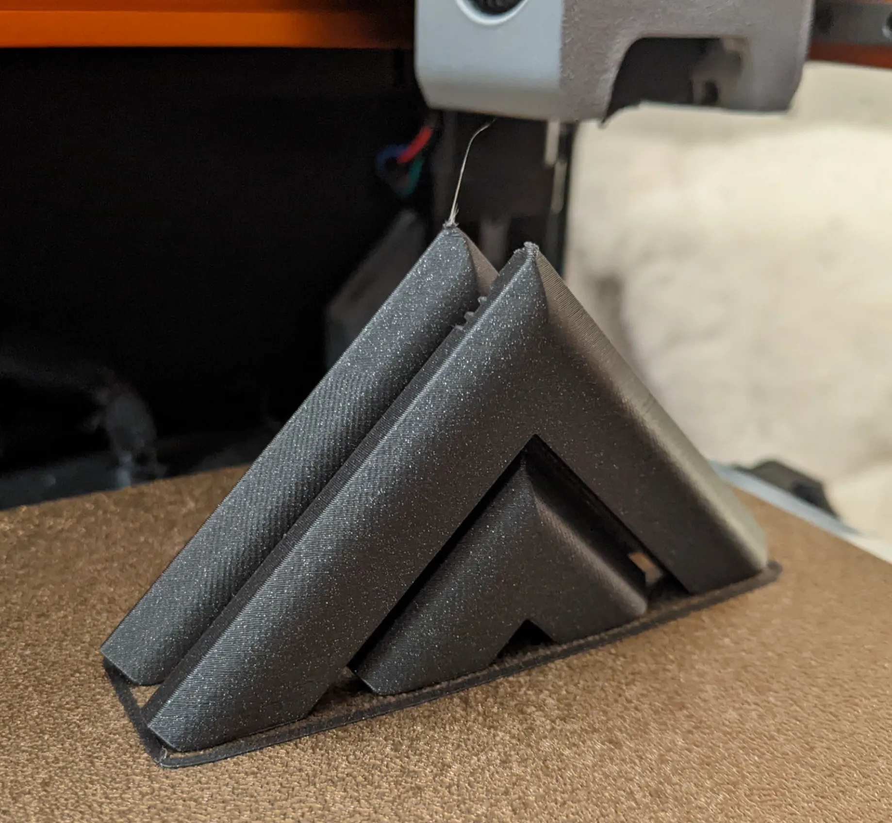 Thiết kế vỏ ZeroPanels không cần ốc vít và nam châm