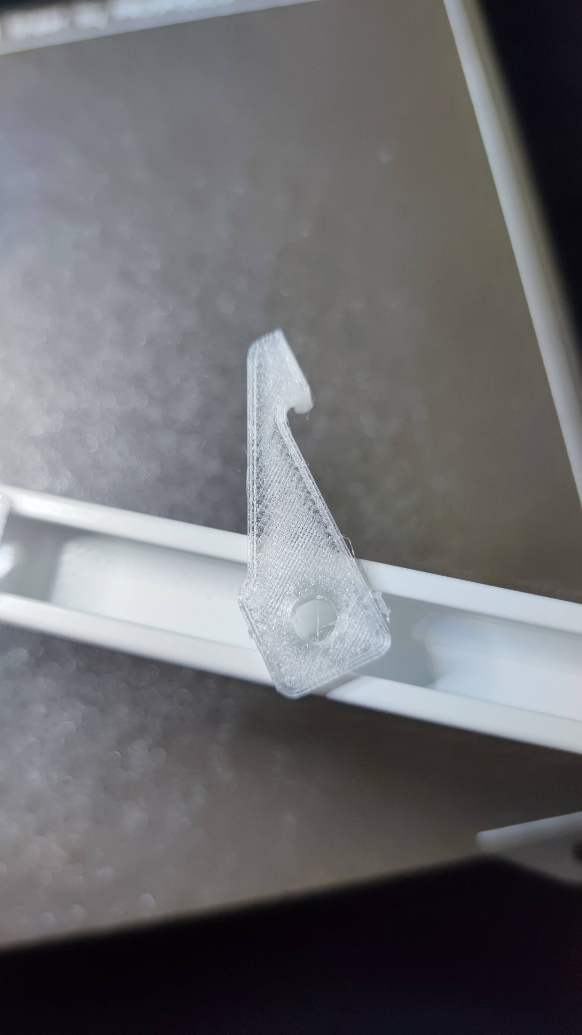 Giá đỡ ray treo trần Ikea Vidga thay thế