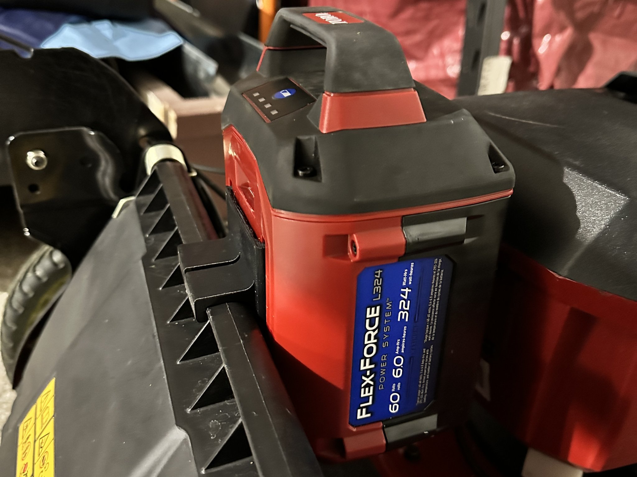 Hệ thống mang pin cho máy cắt cỏ Toro Flex-Force