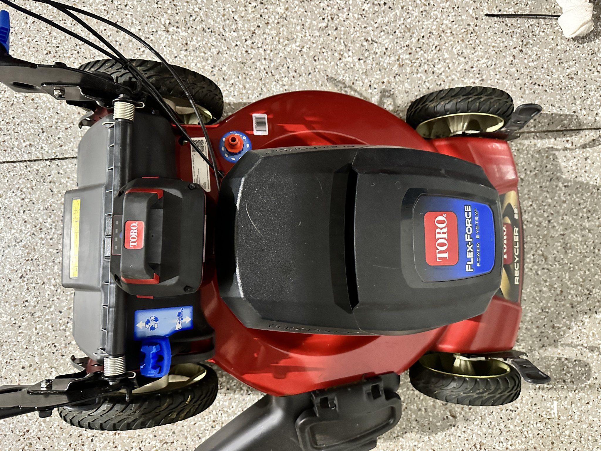 Hệ thống mang pin cho máy cắt cỏ Toro Flex-Force