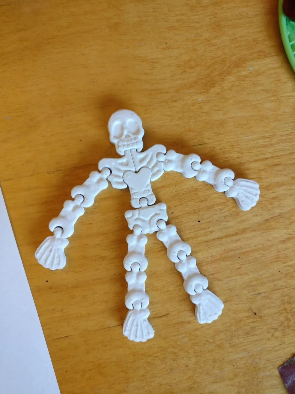 Mô hình xương người và quan tài Mr. Bones cho Halloween