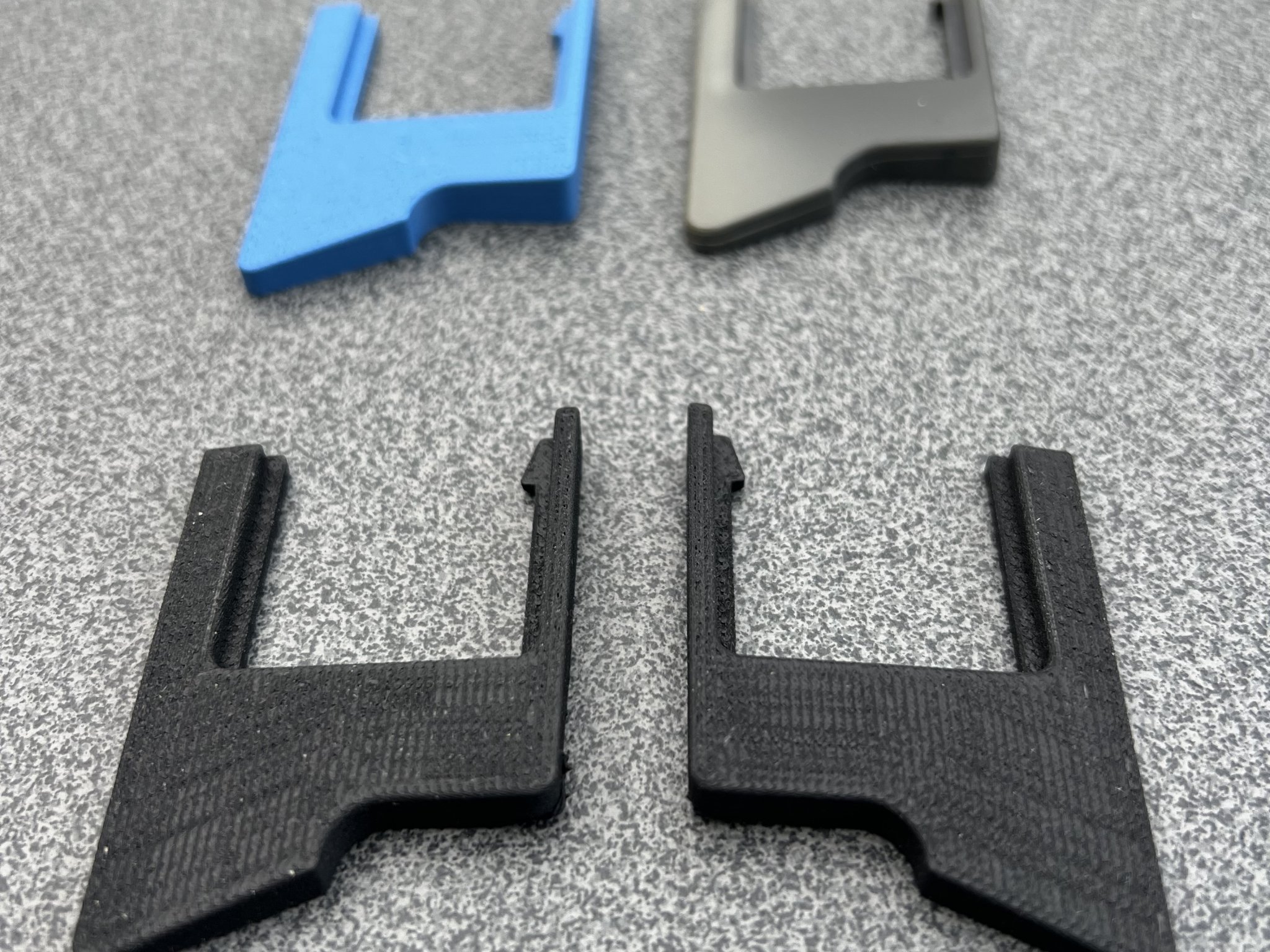 Kẹp giữ cho rèm cửa sổ mái Velux