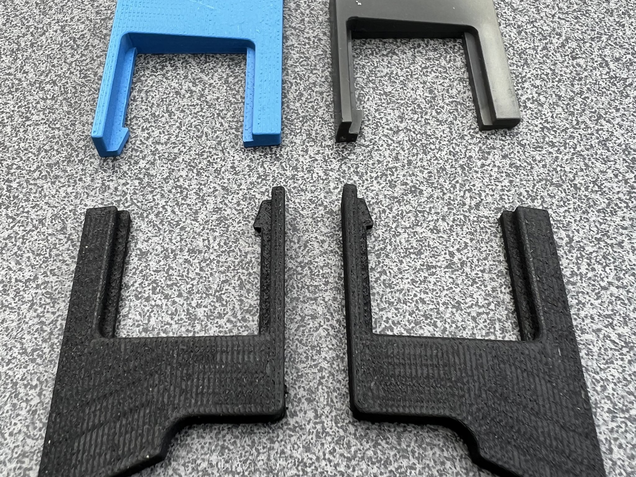 Kẹp giữ cho rèm cửa sổ mái Velux