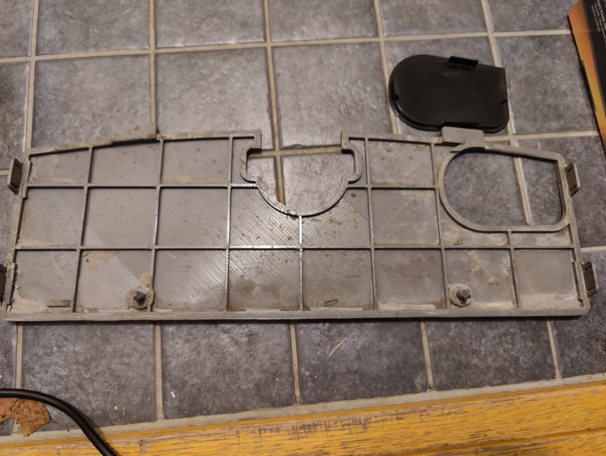 Nắp che móc kéo Tesla Model3 với cải tiến cá nhân