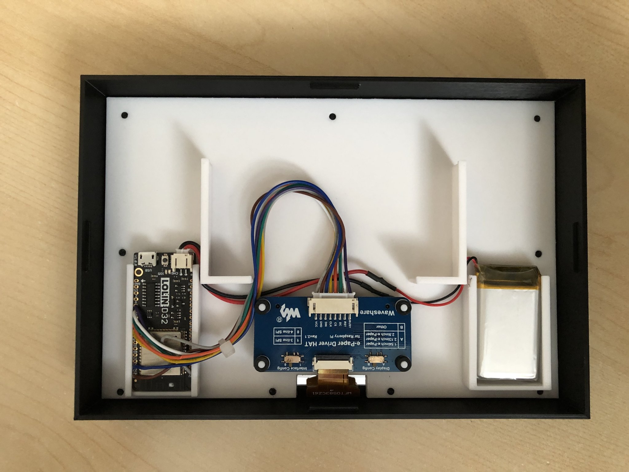 Vỏ e-Paper WaveShare 7.5" với viền đối xứng