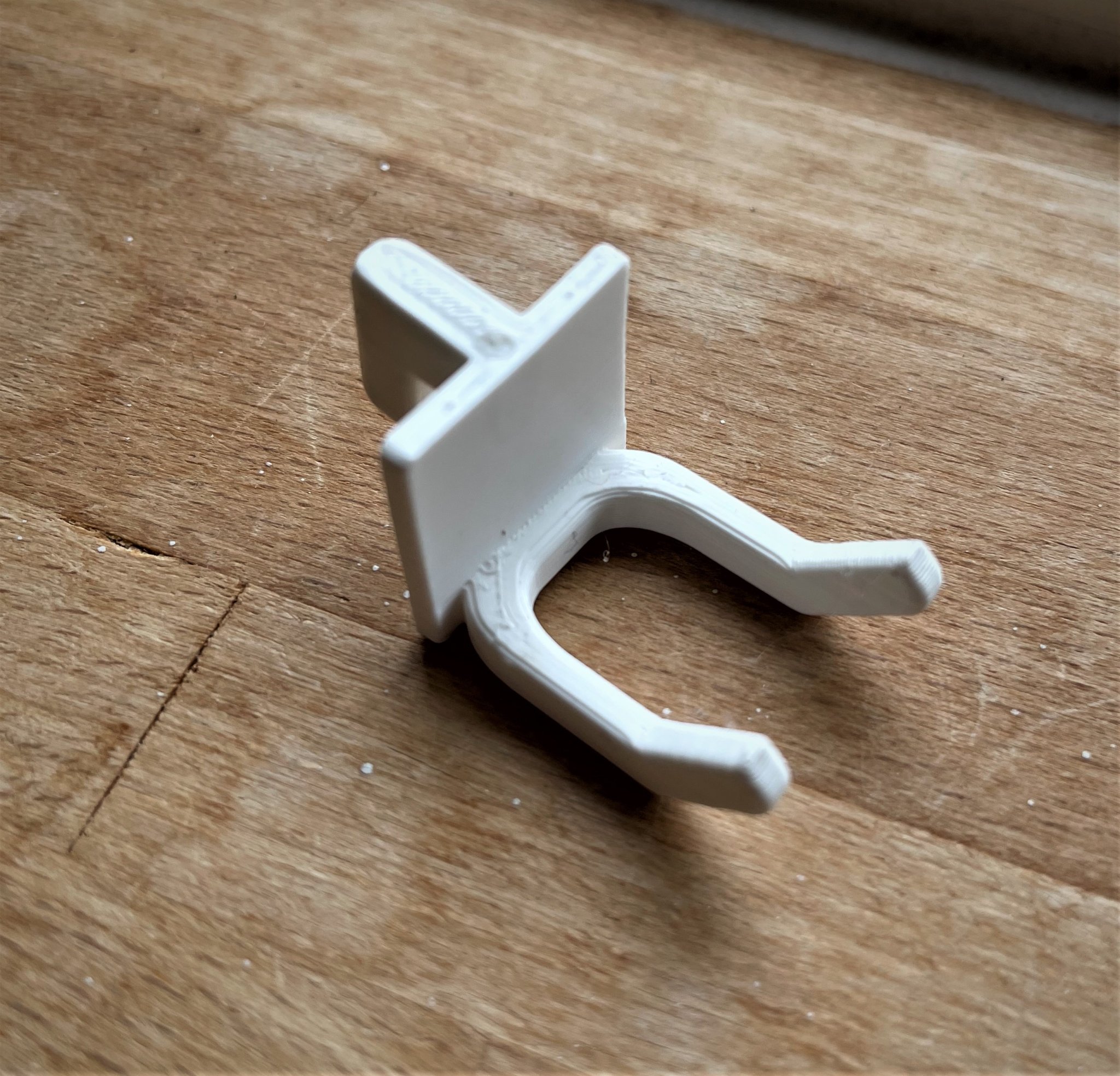 Giá đỡ Ratchet cho bảng ghim SKADIS của IKEA